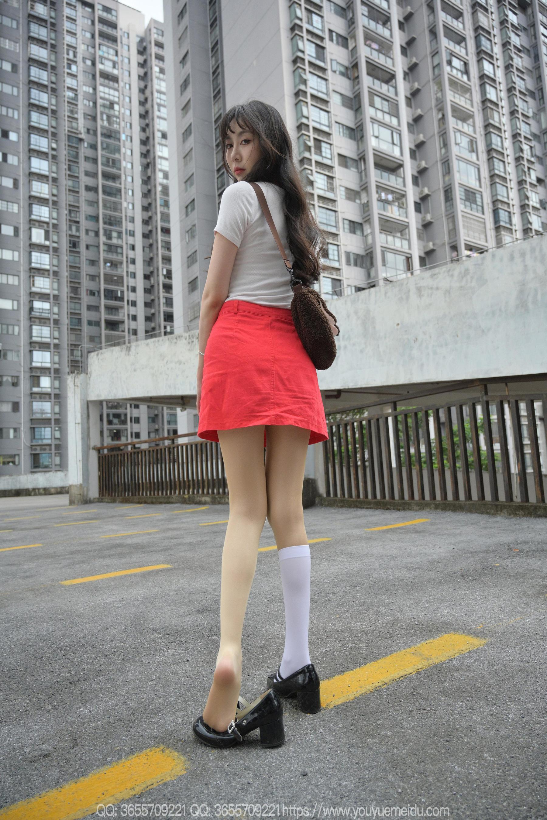 IESS异思趣向 - 模特： 团团 《红裙子（上）》/(87P)