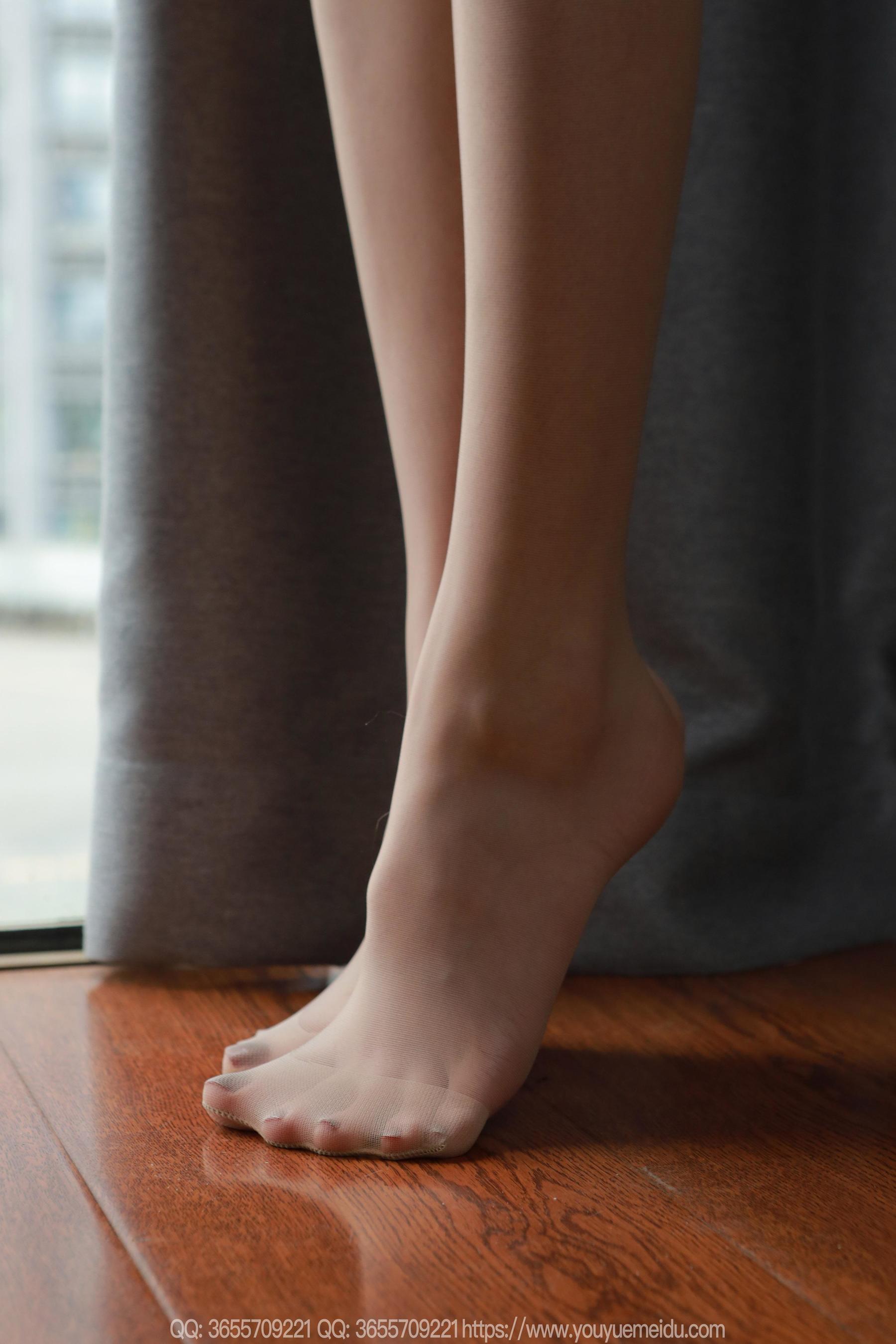 IESS异思趣向 - 模特： 团团 《粉色OL（下）》/(82P)