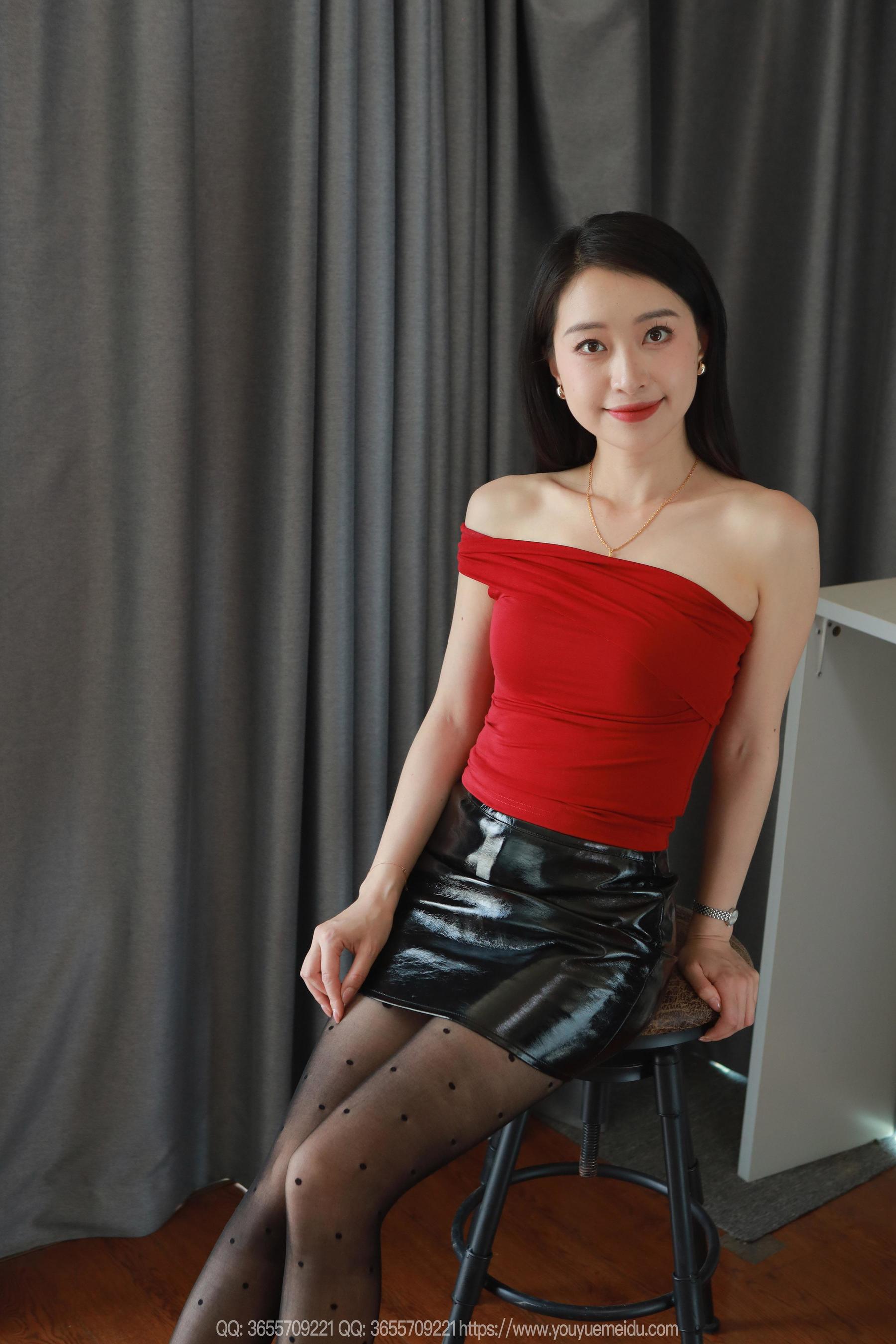 IESS异思趣向 - 模特： 小婕 《红衣皮裙》/(97P)