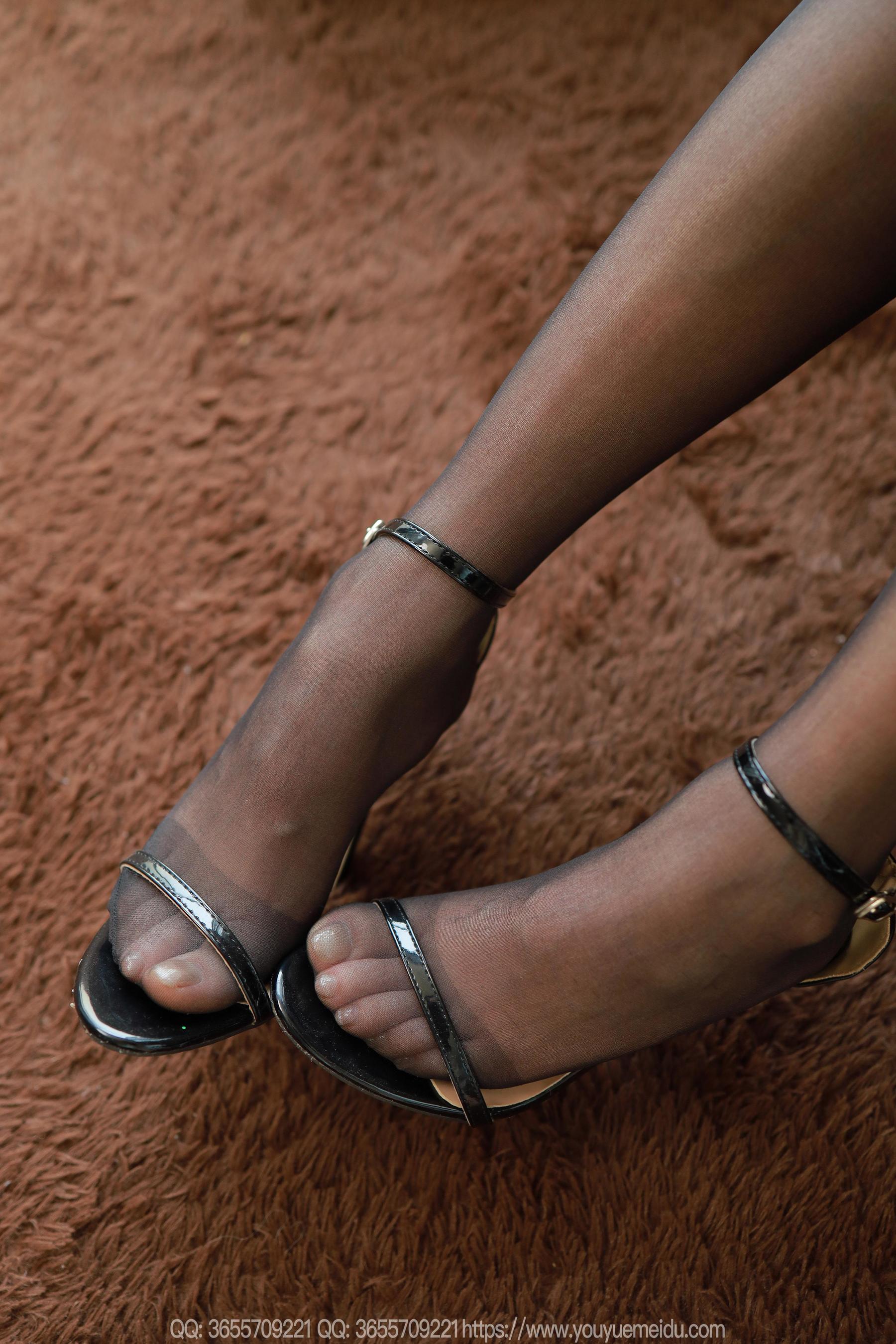 IESS异思趣向 - 模特： 婉萍 《一字高跟（上）》/(86P)