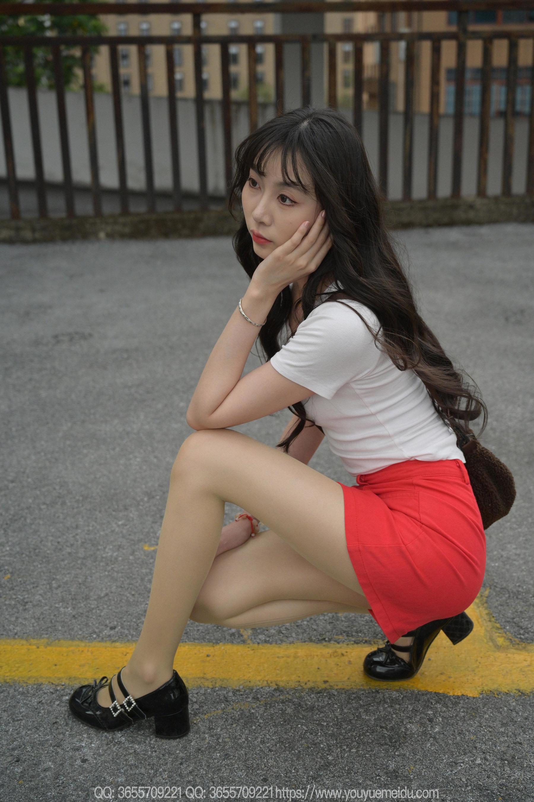 IESS异思趣向 - 模特： 团团 《红裙子（下）》/(83P)