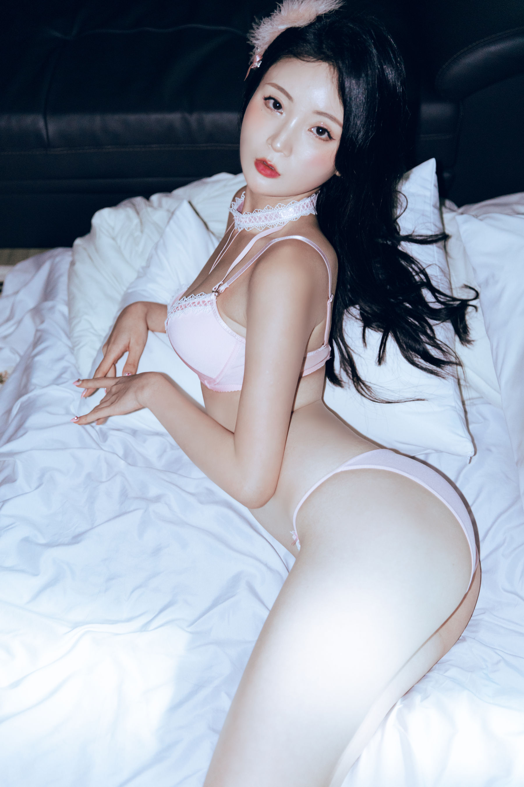 Hanseul - Black Swan/(58P)