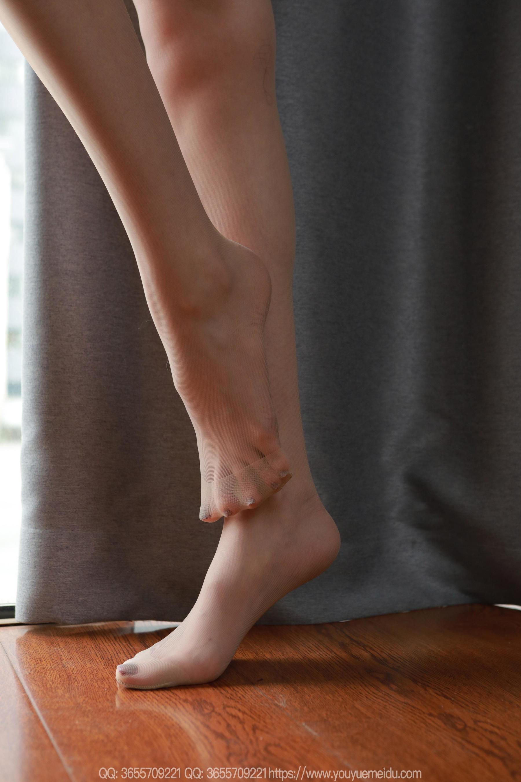 IESS异思趣向 - 模特： 团团 《粉色OL（下）》/(82P)