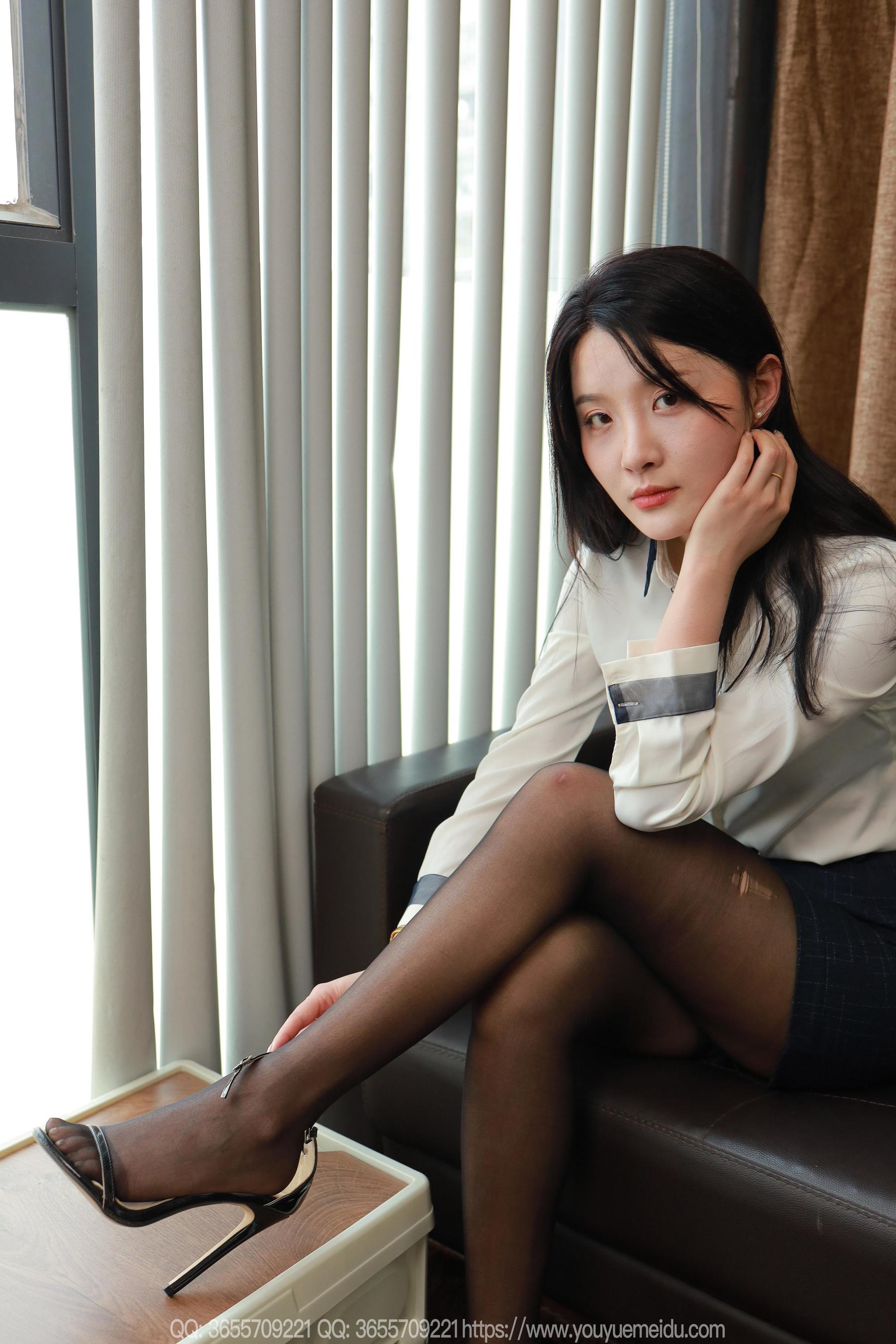 IESS异思趣向 - 模特： 婉萍 《一字高跟（下）》/(89P)