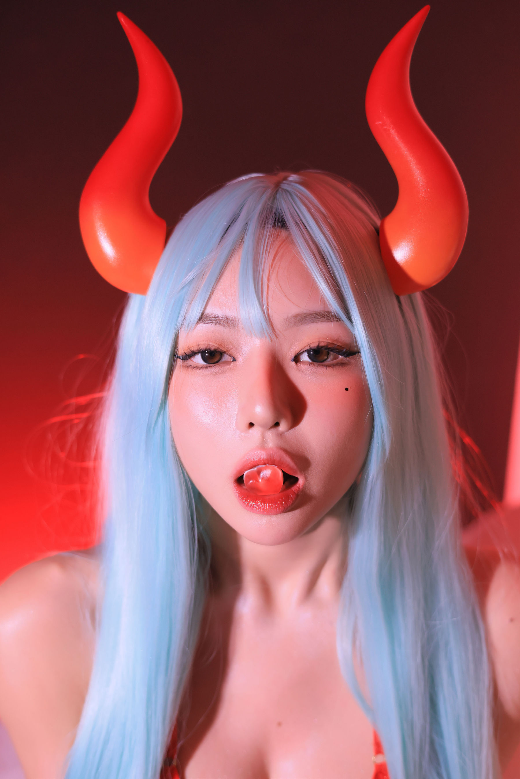 Dongeuran - Red Succubus/(241P)