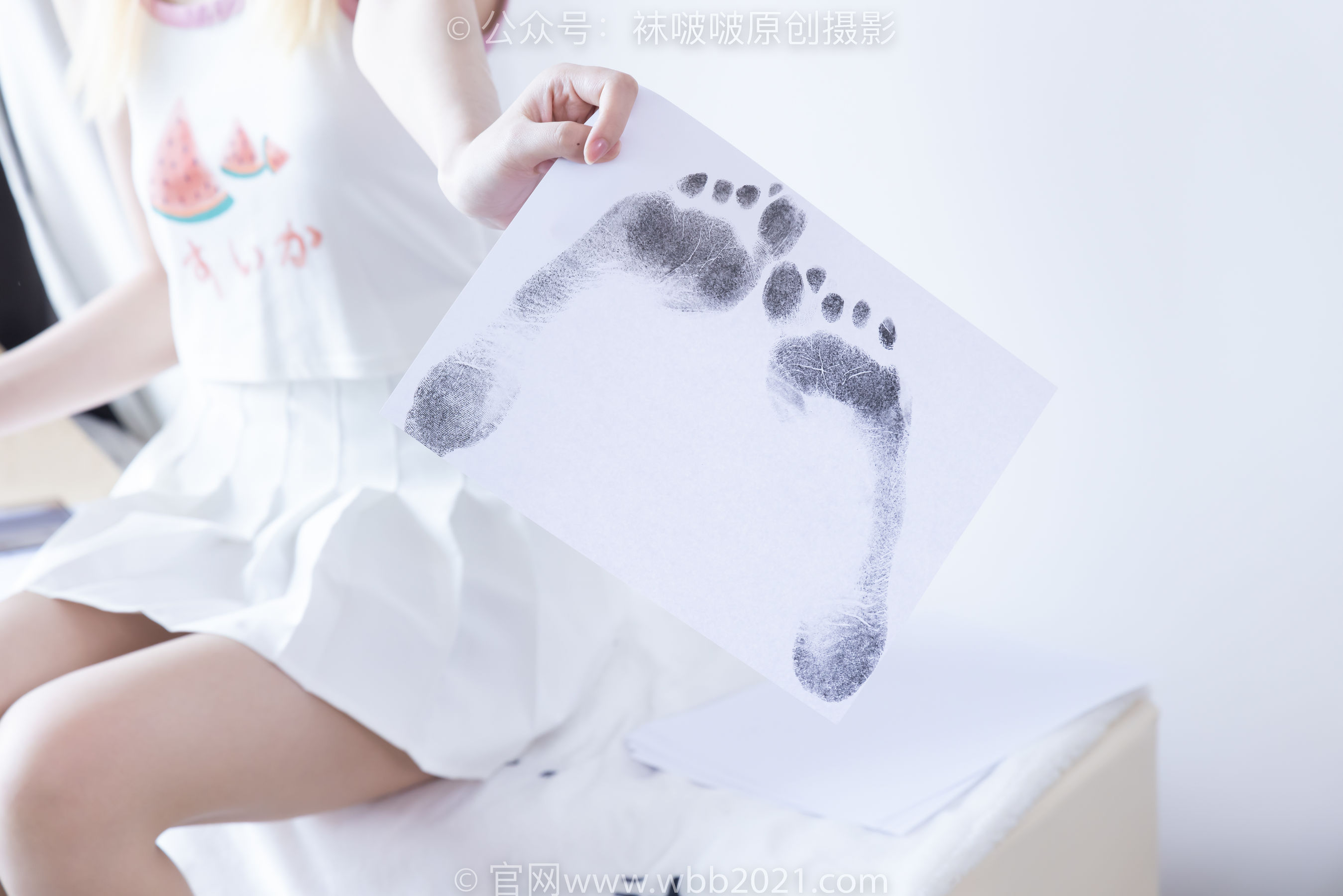 BoBoSocks袜啵啵 No.558 小甜豆 - 帆布鞋、黑丝、裸足/(155P)