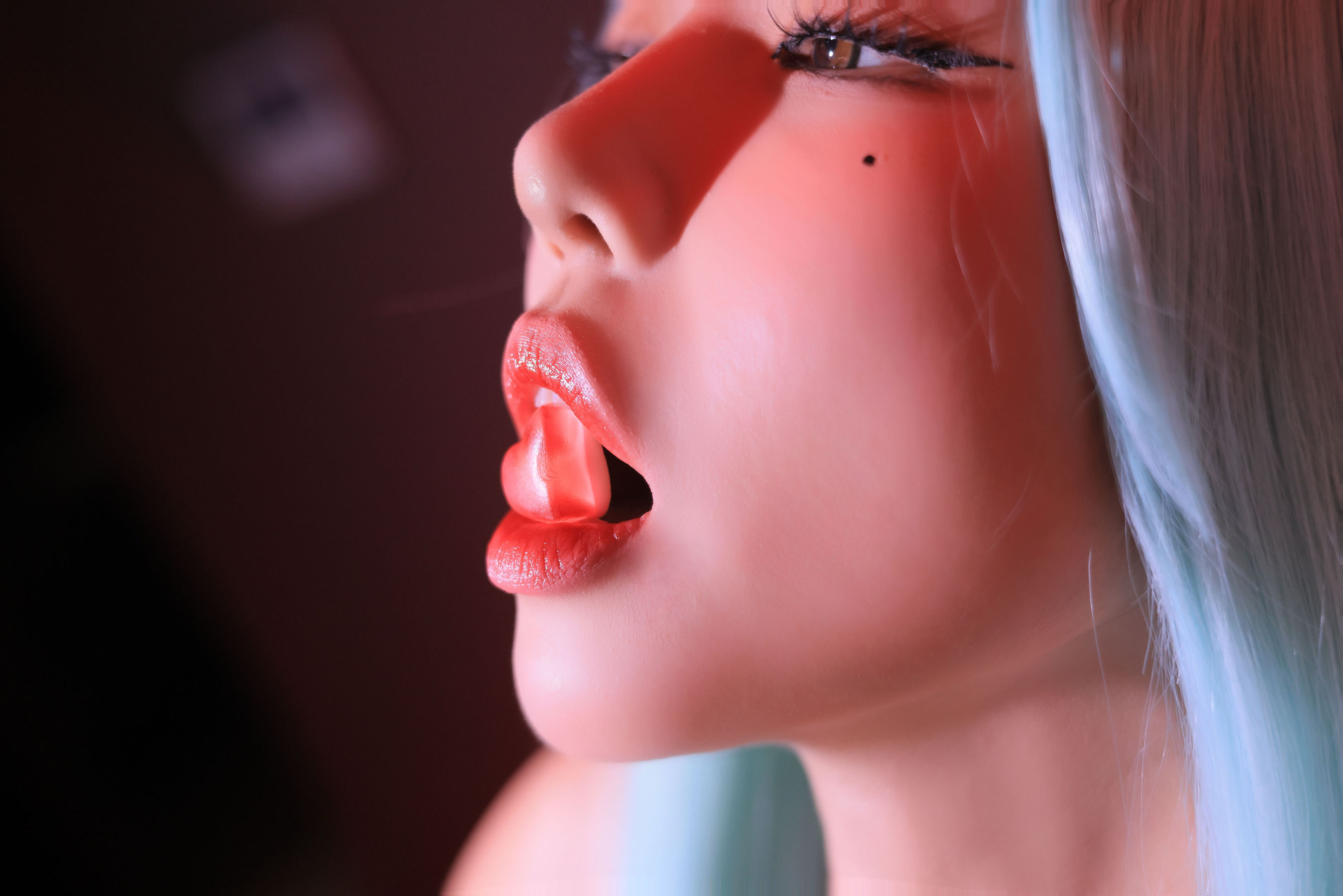 Dongeuran - Red Succubus/(241P)