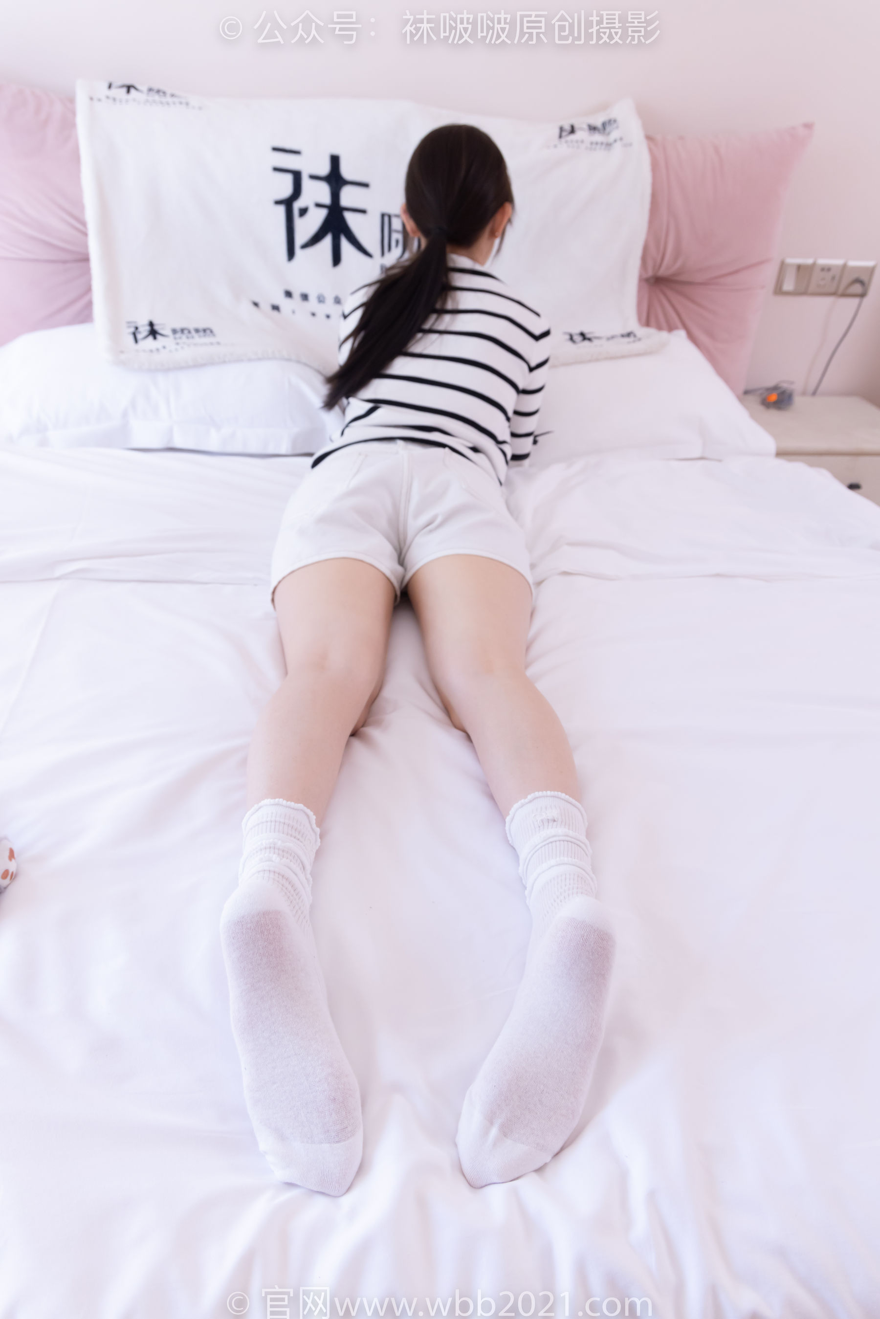 BoBoSocks袜啵啵 No.556 香菜 - 帆布鞋、白棉袜、裸足/(149P)