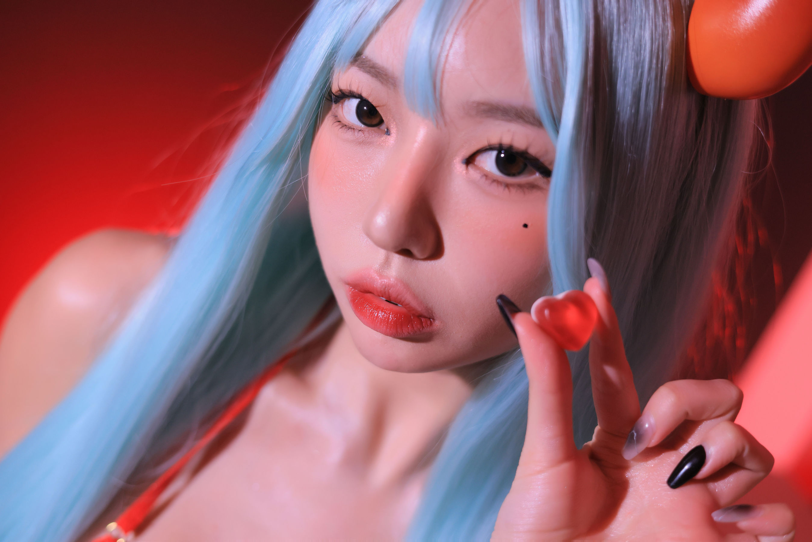 Dongeuran - Red Succubus/(241P)