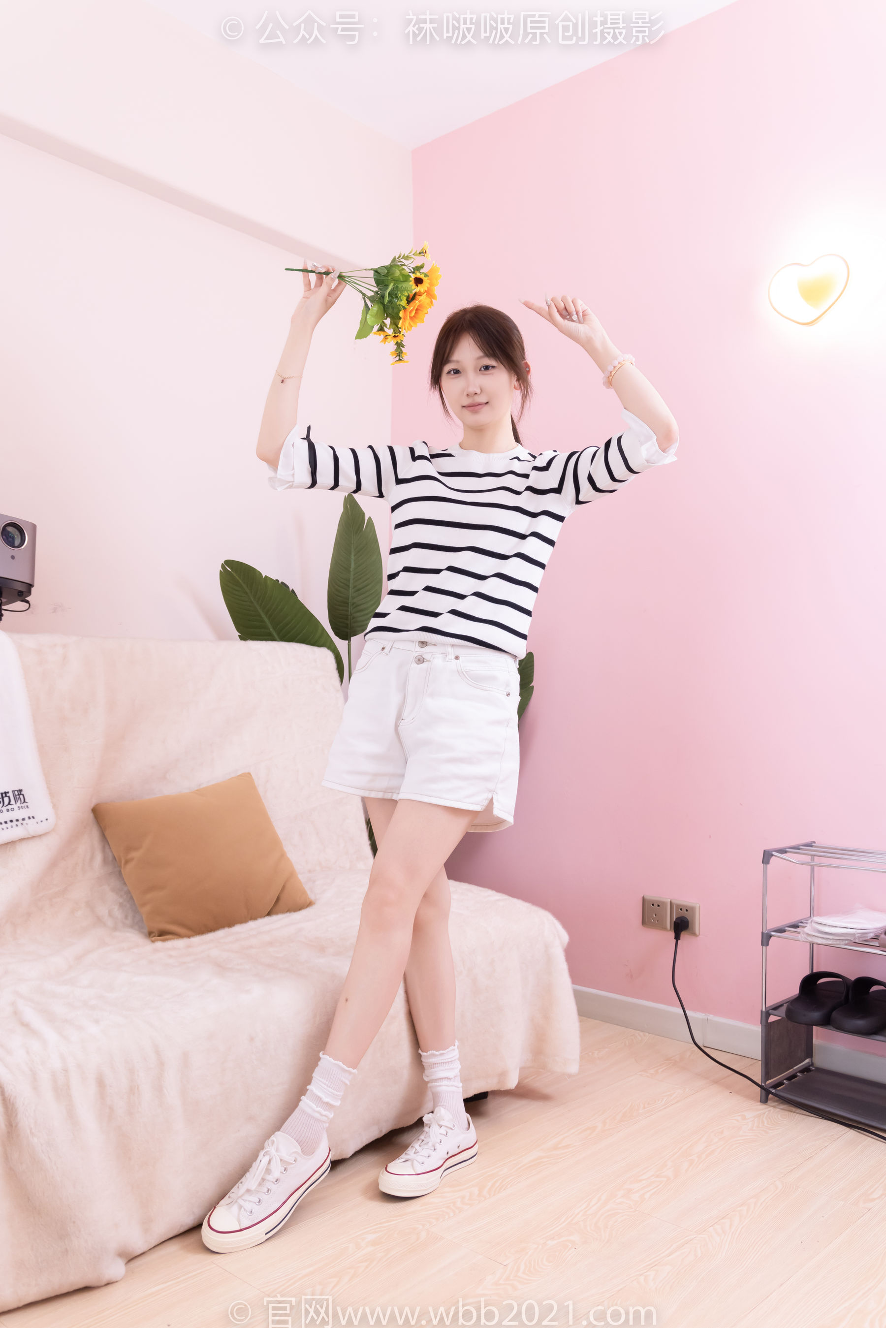 BoBoSocks袜啵啵 No.556 香菜 - 帆布鞋、白棉袜、裸足/(149P)