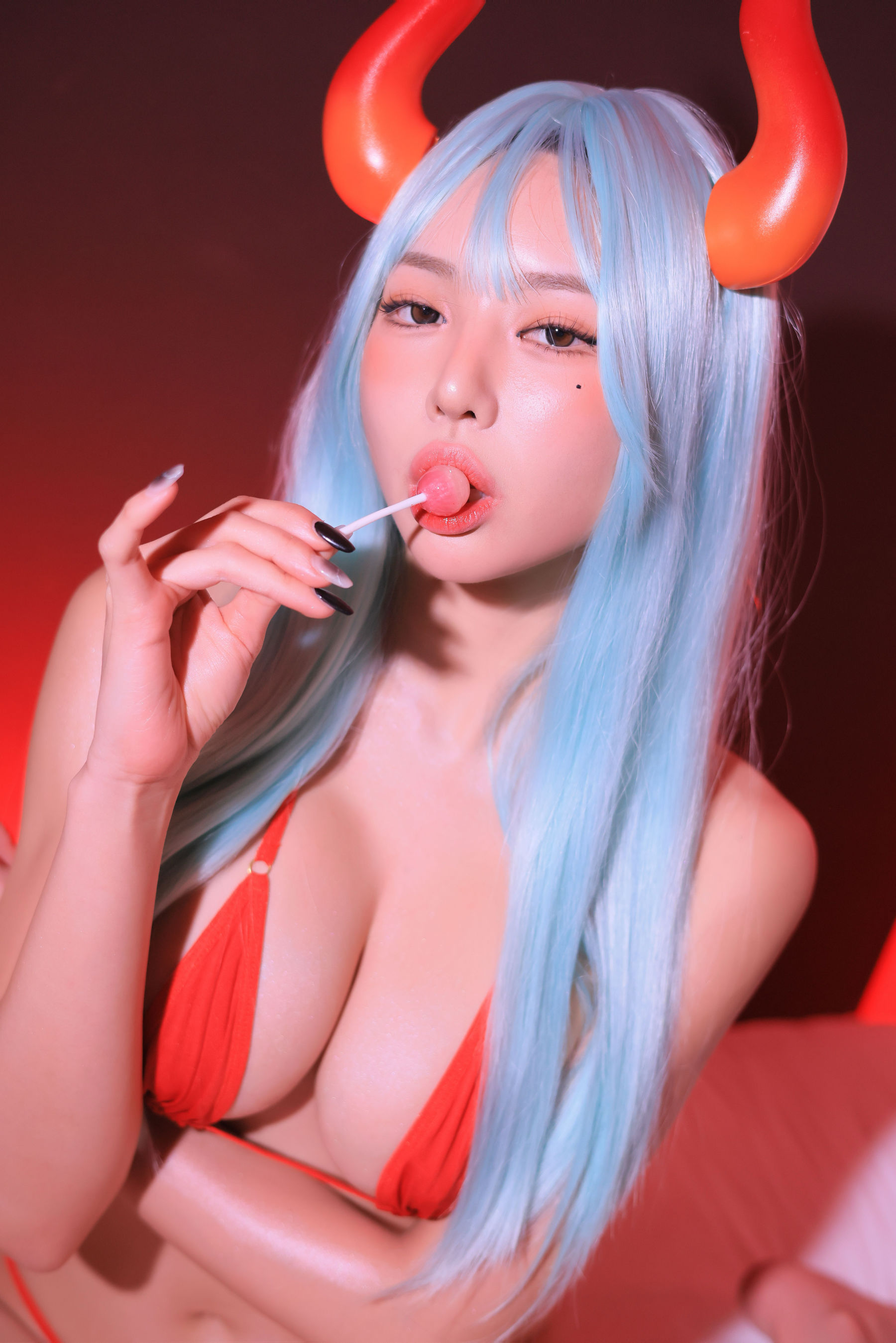 Dongeuran - Red Succubus/(241P)