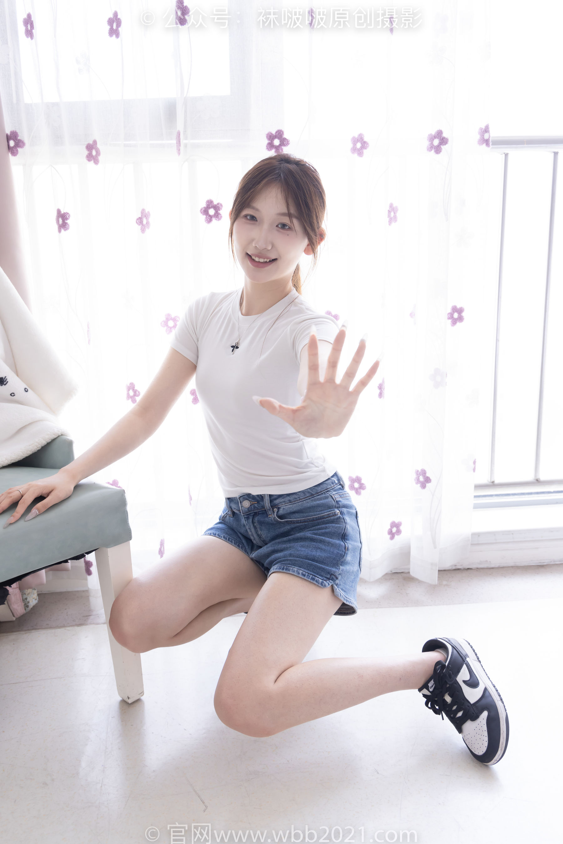 BoBoSocks袜啵啵 No.553 香菜 - 板鞋、短白棉袜、裸足/(152P)