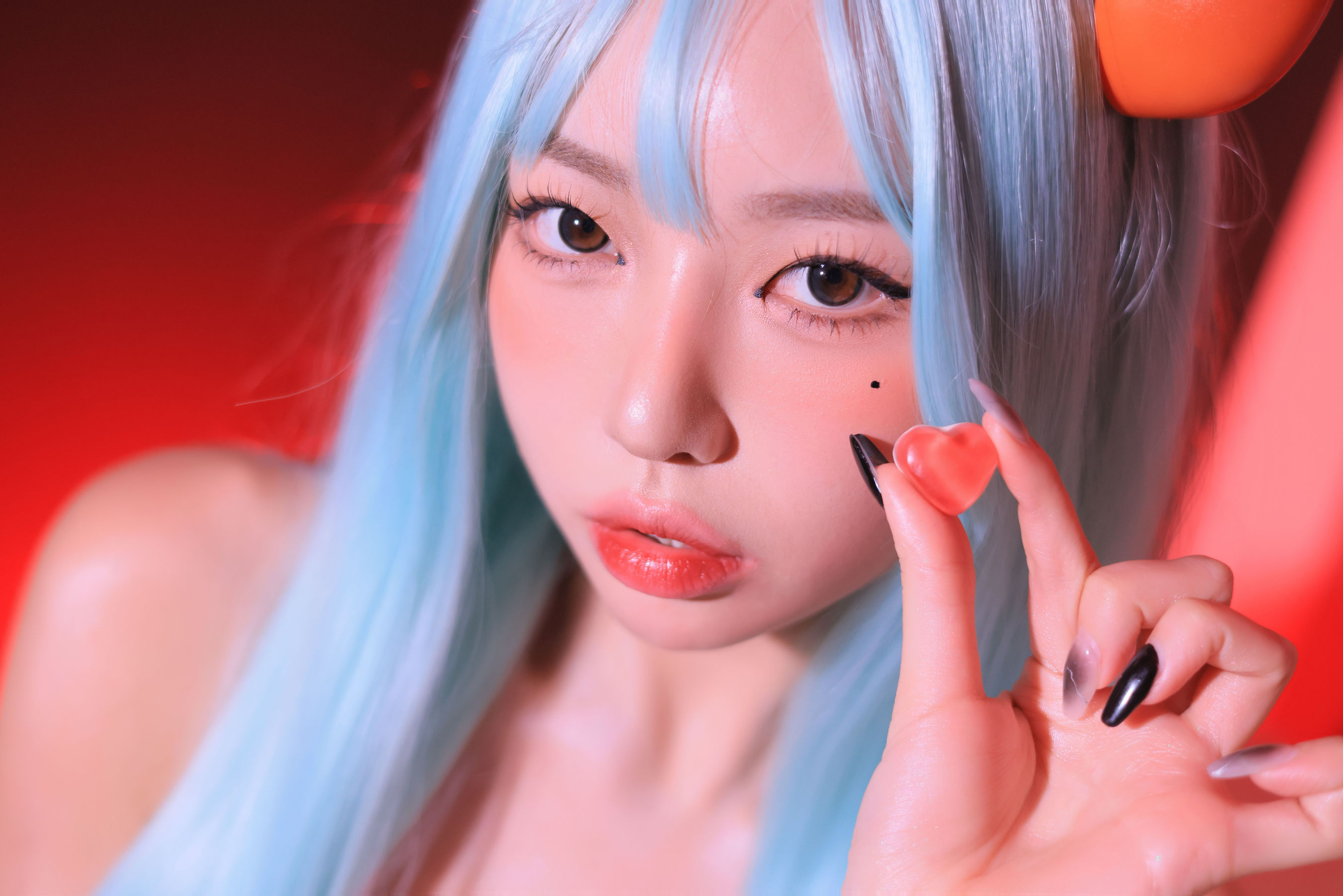 Dongeuran - Red Succubus/(241P)