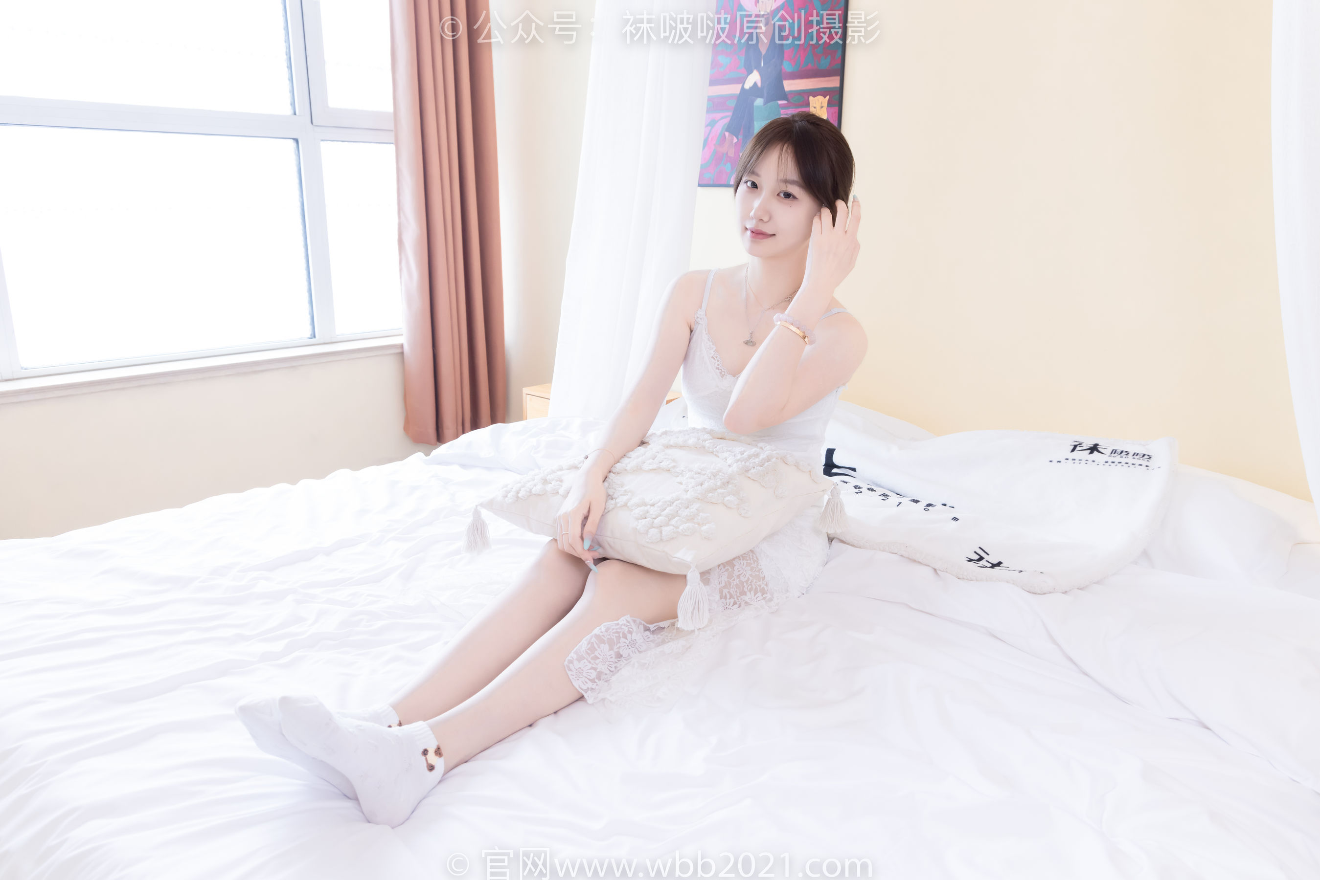 BoBoSocks袜啵啵 No.560 香菜 - 帆布鞋、短白棉袜、薄肉丝/(143P)