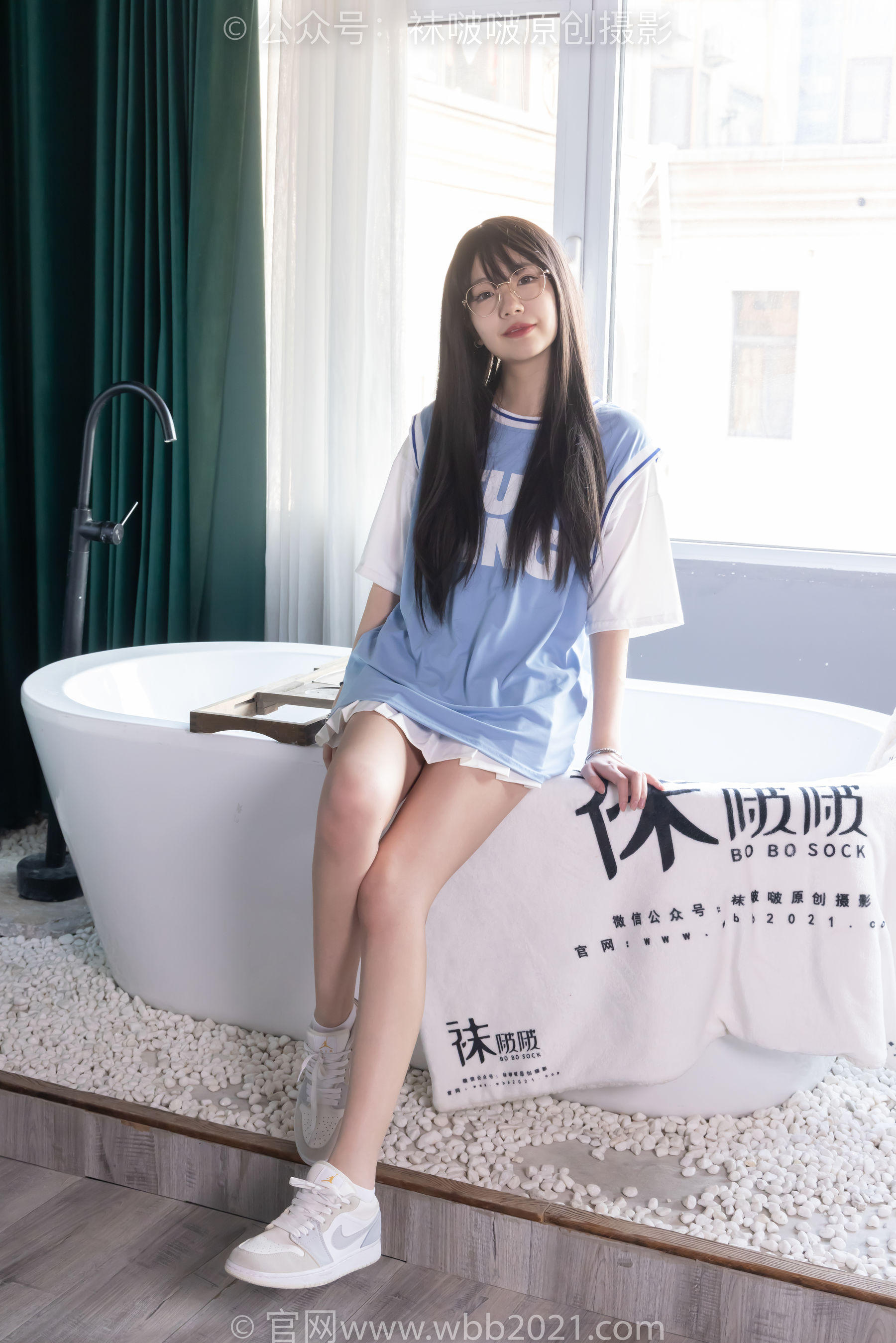 BoBoSocks袜啵啵 No.561 小甜豆 - 板鞋、短白棉袜、裸足/(155P)