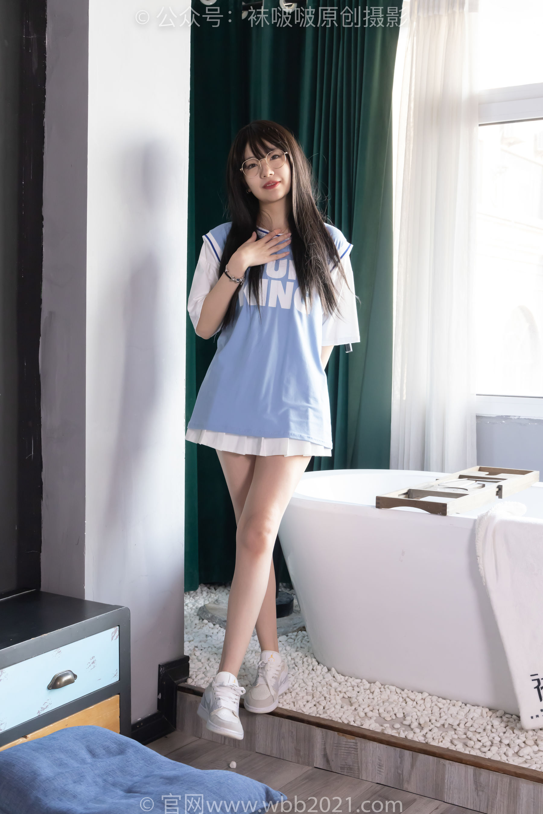 BoBoSocks袜啵啵 No.561 小甜豆 - 板鞋、短白棉袜、裸足/(155P)