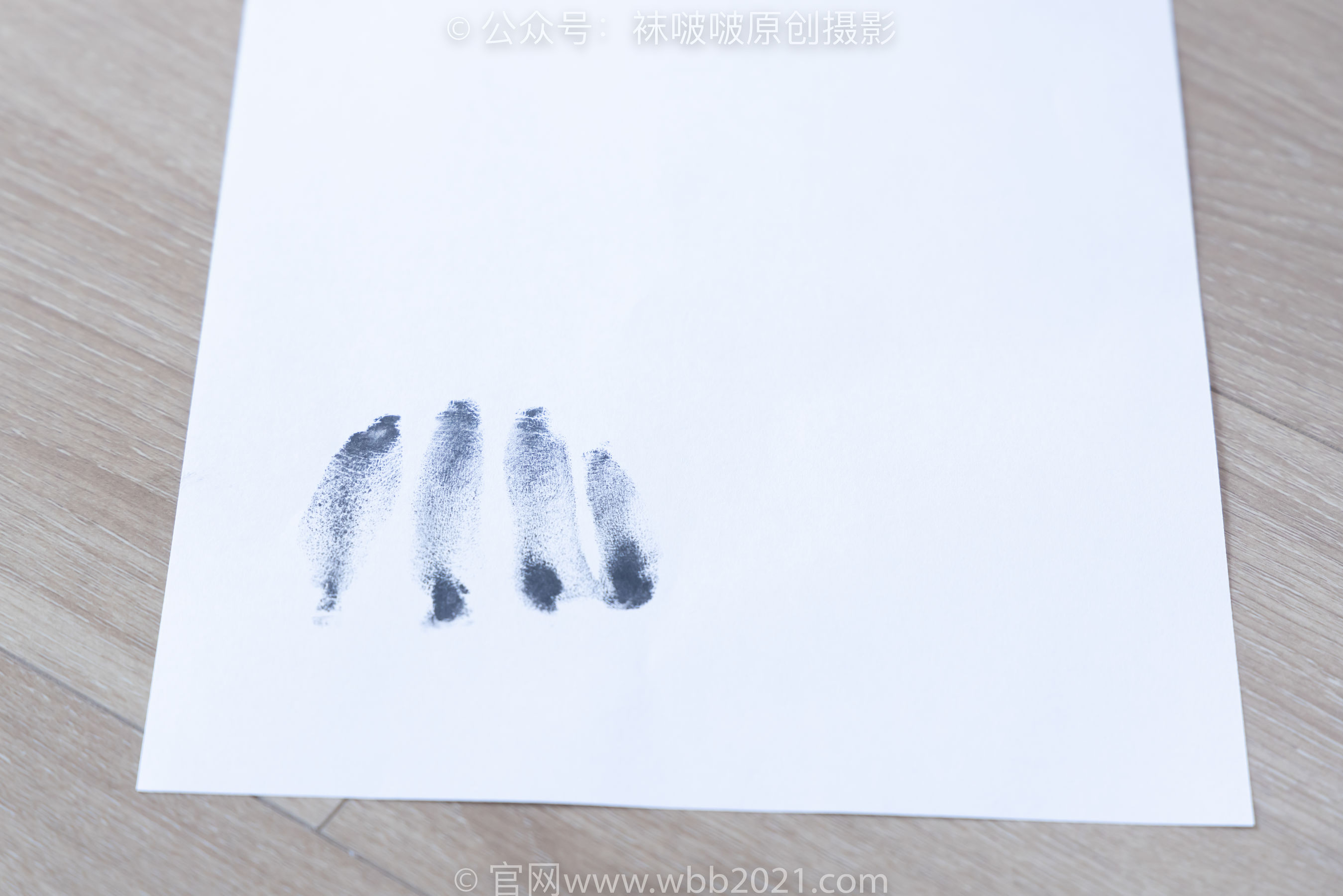 BoBoSocks袜啵啵 No.558 小甜豆 - 帆布鞋、黑丝、裸足/(155P)