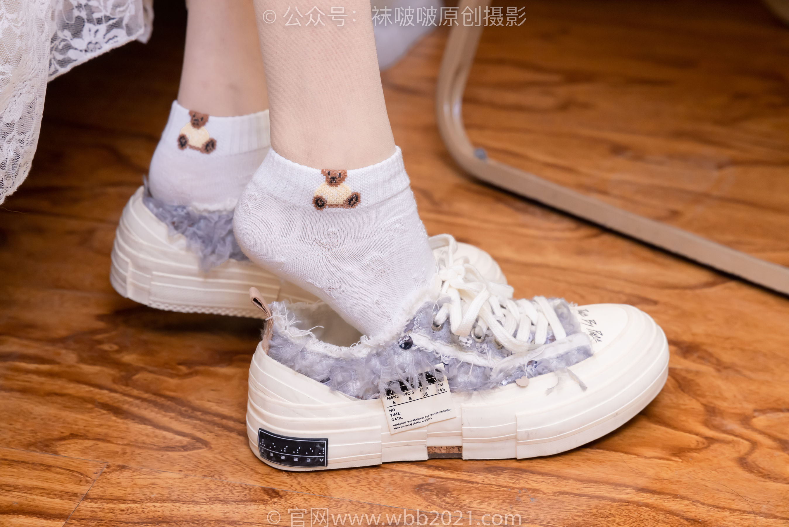 BoBoSocks袜啵啵 No.560 香菜 - 帆布鞋、短白棉袜、薄肉丝/(143P)