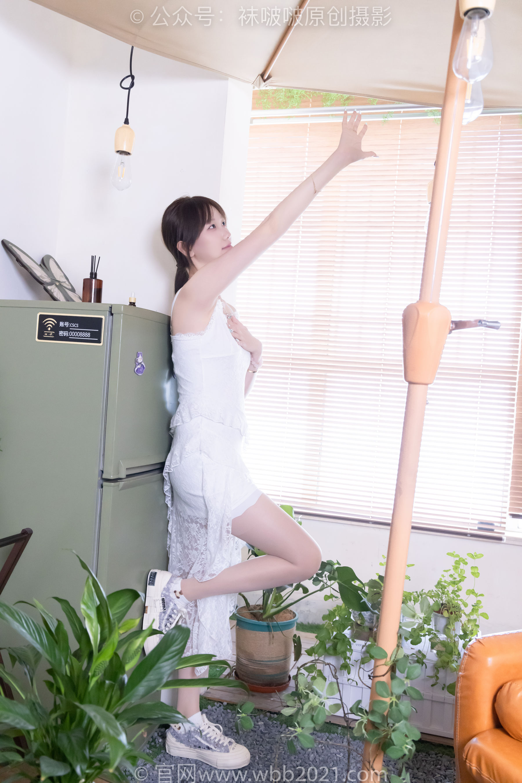 BoBoSocks袜啵啵 No.560 香菜 - 帆布鞋、短白棉袜、薄肉丝/(143P)