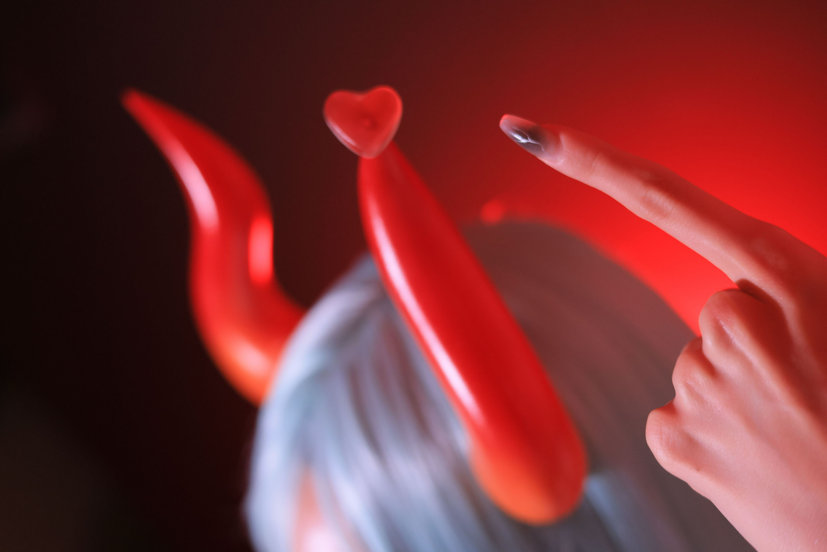 Dongeuran - Red Succubus/(241P)