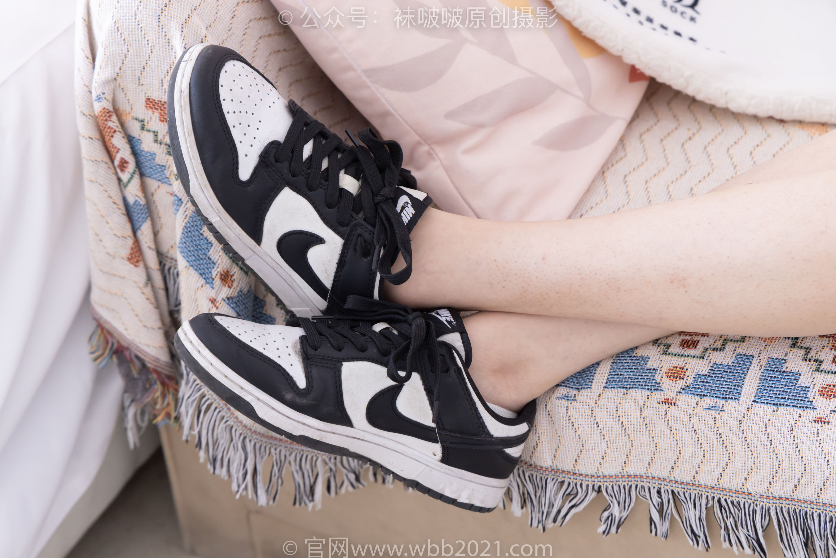 BoBoSocks袜啵啵 No.553 香菜 - 板鞋、短白棉袜、裸足/(152P)