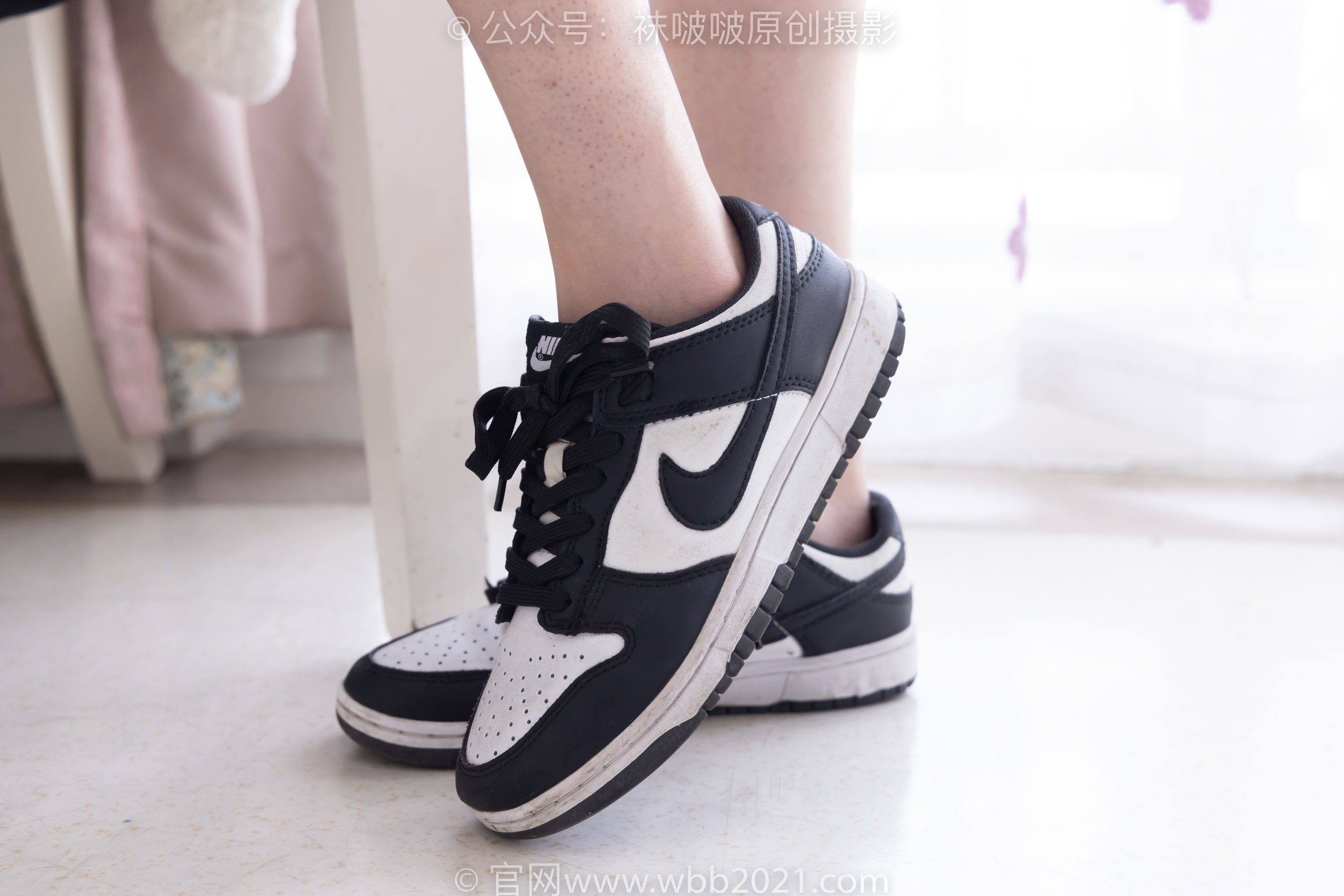 BoBoSocks袜啵啵 No.553 香菜 - 板鞋、短白棉袜、裸足/(152P)