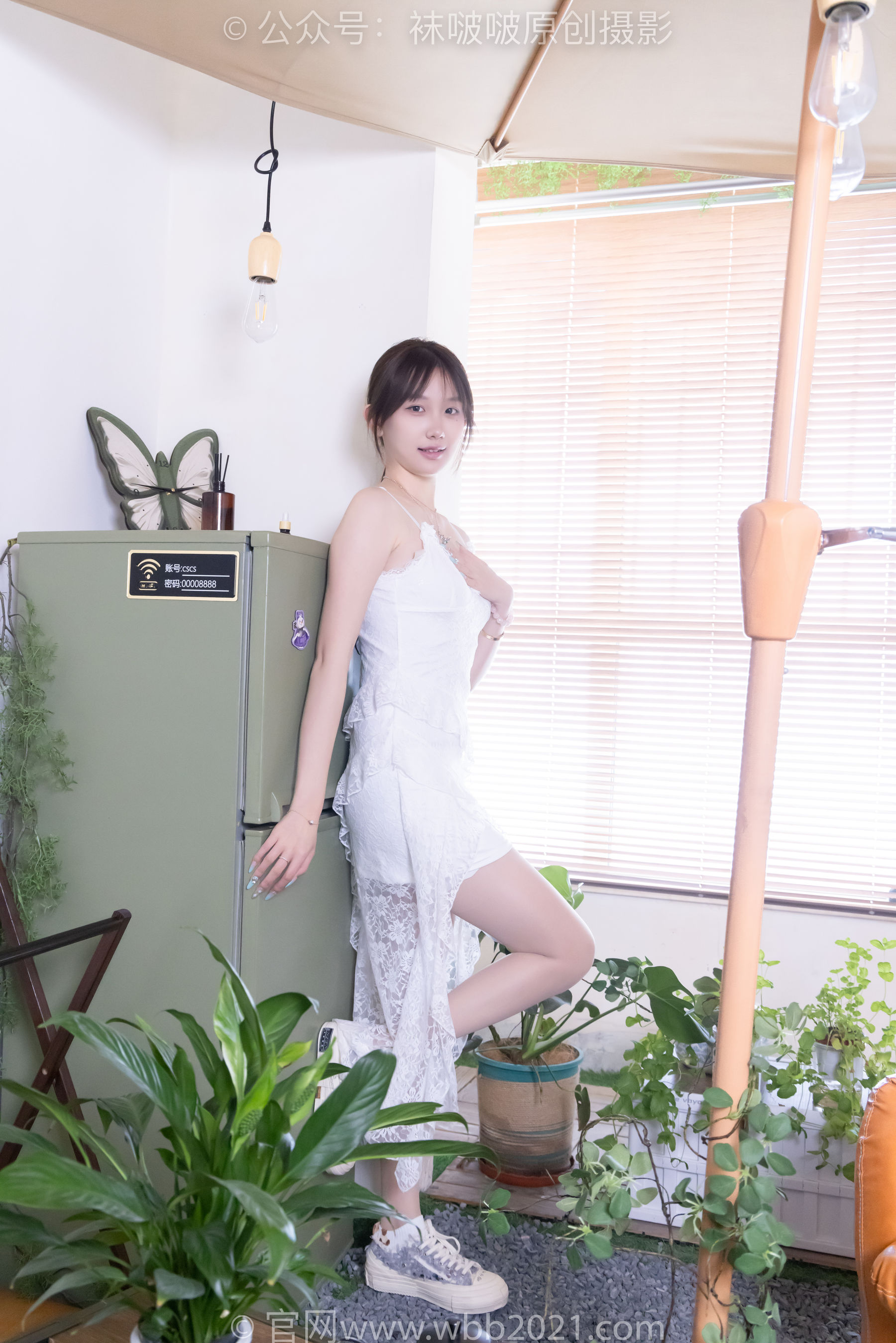 BoBoSocks袜啵啵 No.560 香菜 - 帆布鞋、短白棉袜、薄肉丝/(143P)