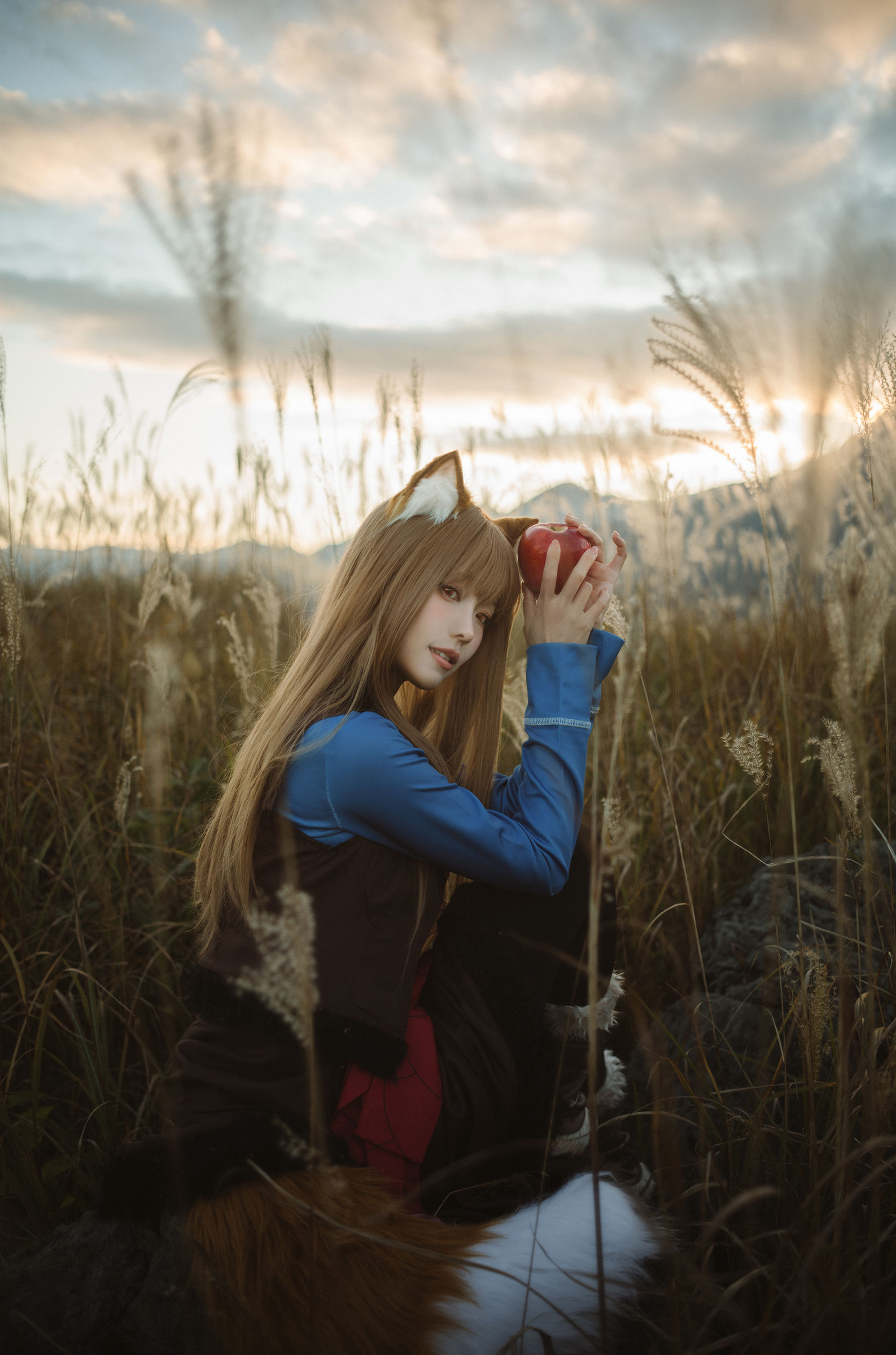 Ely_eee (ElyEE子) - Soft Glow 狼與暖陽/(52P)