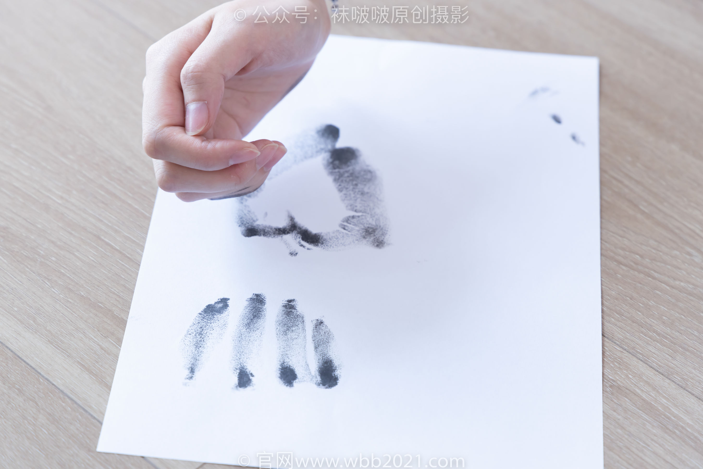 BoBoSocks袜啵啵 No.558 小甜豆 - 帆布鞋、黑丝、裸足/(155P)