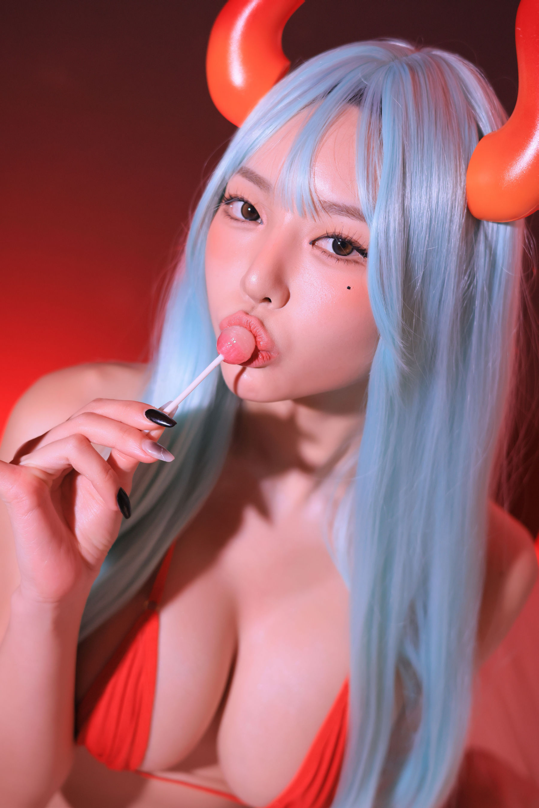 Dongeuran - Red Succubus/(241P)