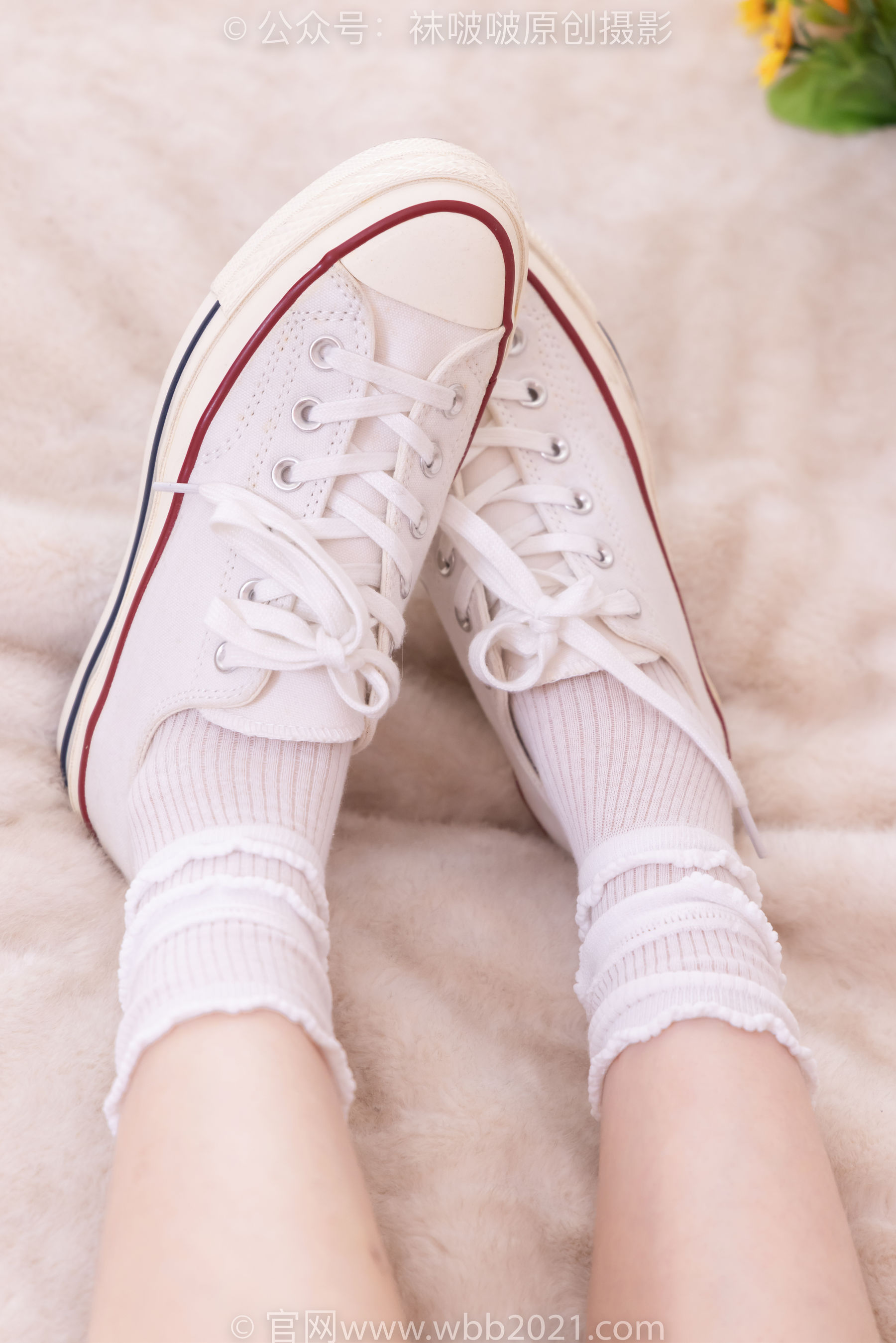 BoBoSocks袜啵啵 No.556 香菜 - 帆布鞋、白棉袜、裸足/(149P)