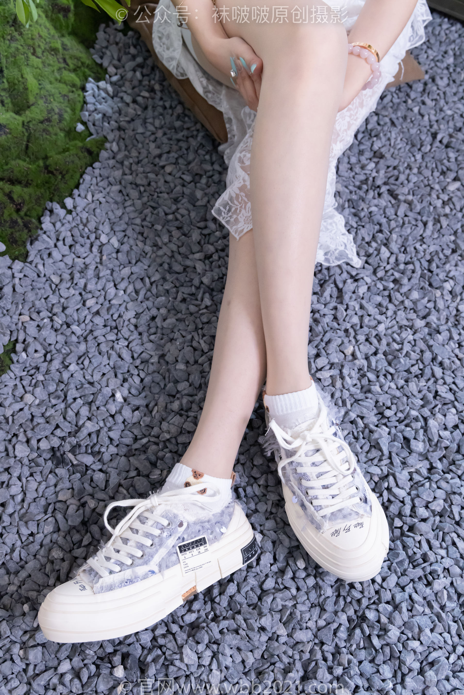 BoBoSocks袜啵啵 No.560 香菜 - 帆布鞋、短白棉袜、薄肉丝/(143P)