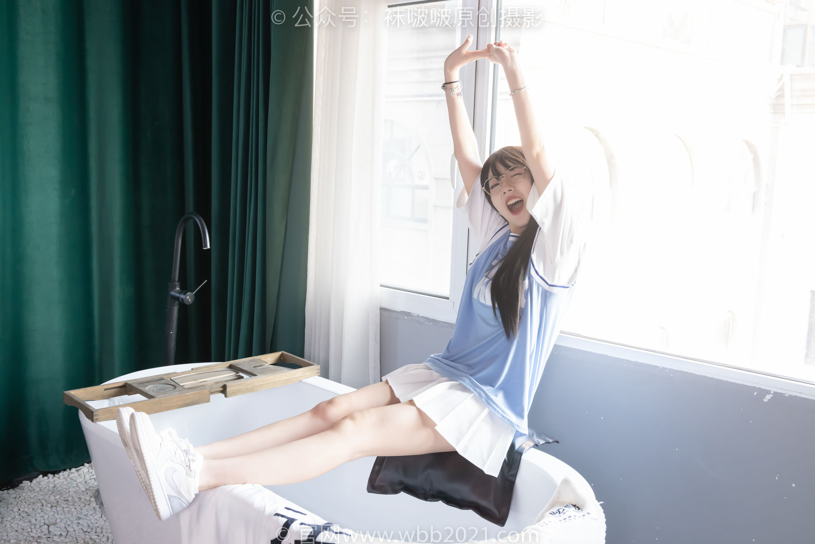 BoBoSocks袜啵啵 No.561 小甜豆 - 板鞋、短白棉袜、裸足/(155P)