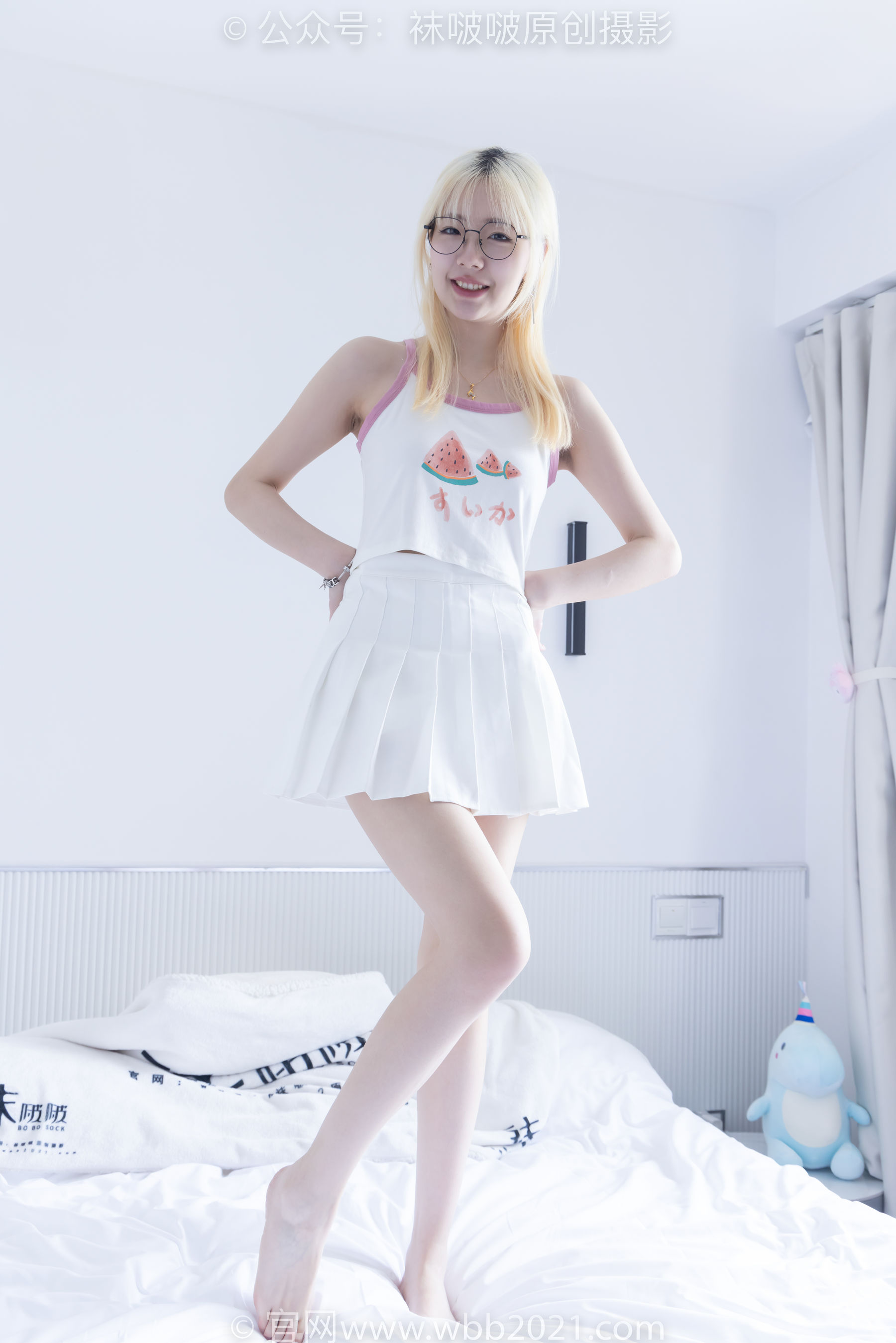 BoBoSocks袜啵啵 No.558 小甜豆 - 帆布鞋、黑丝、裸足/(155P)