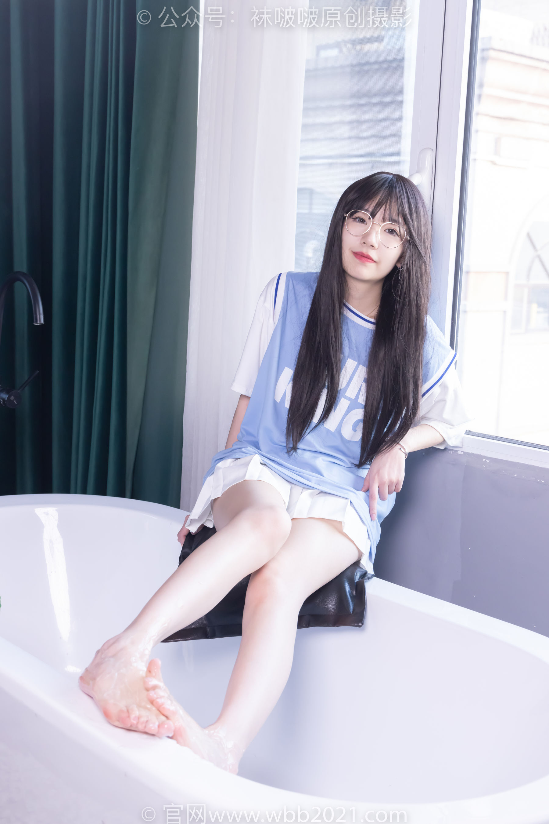 BoBoSocks袜啵啵 No.561 小甜豆 - 板鞋、短白棉袜、裸足/(155P)