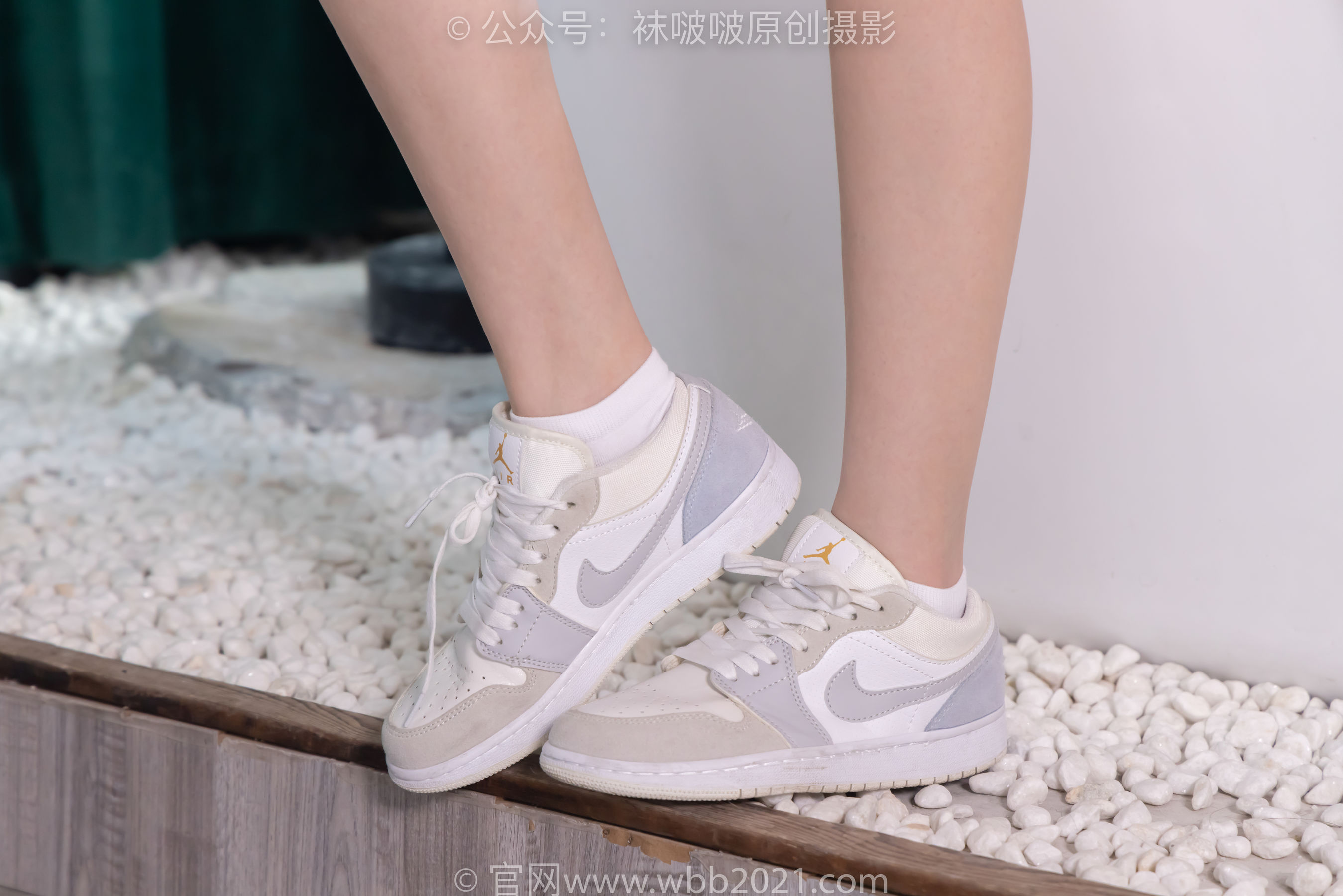 BoBoSocks袜啵啵 No.561 小甜豆 - 板鞋、短白棉袜、裸足/(155P)