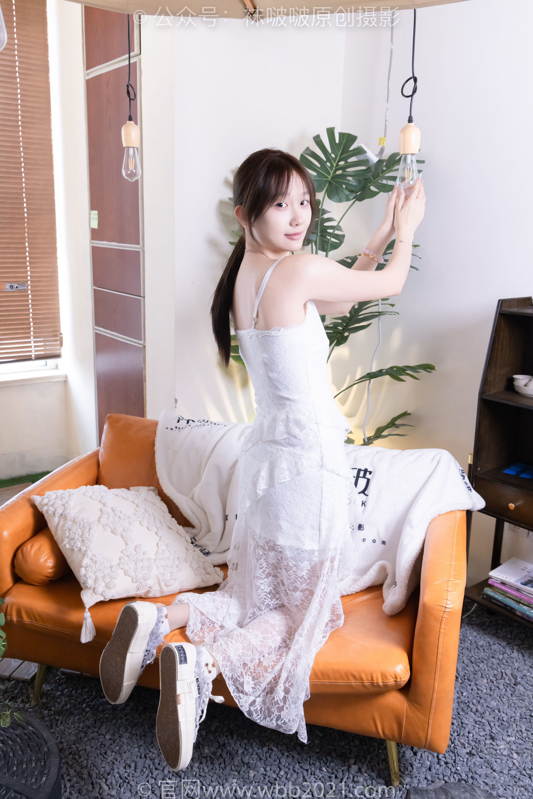 BoBoSocks袜啵啵 No.560 香菜 - 帆布鞋、短白棉袜、薄肉丝/(143P)