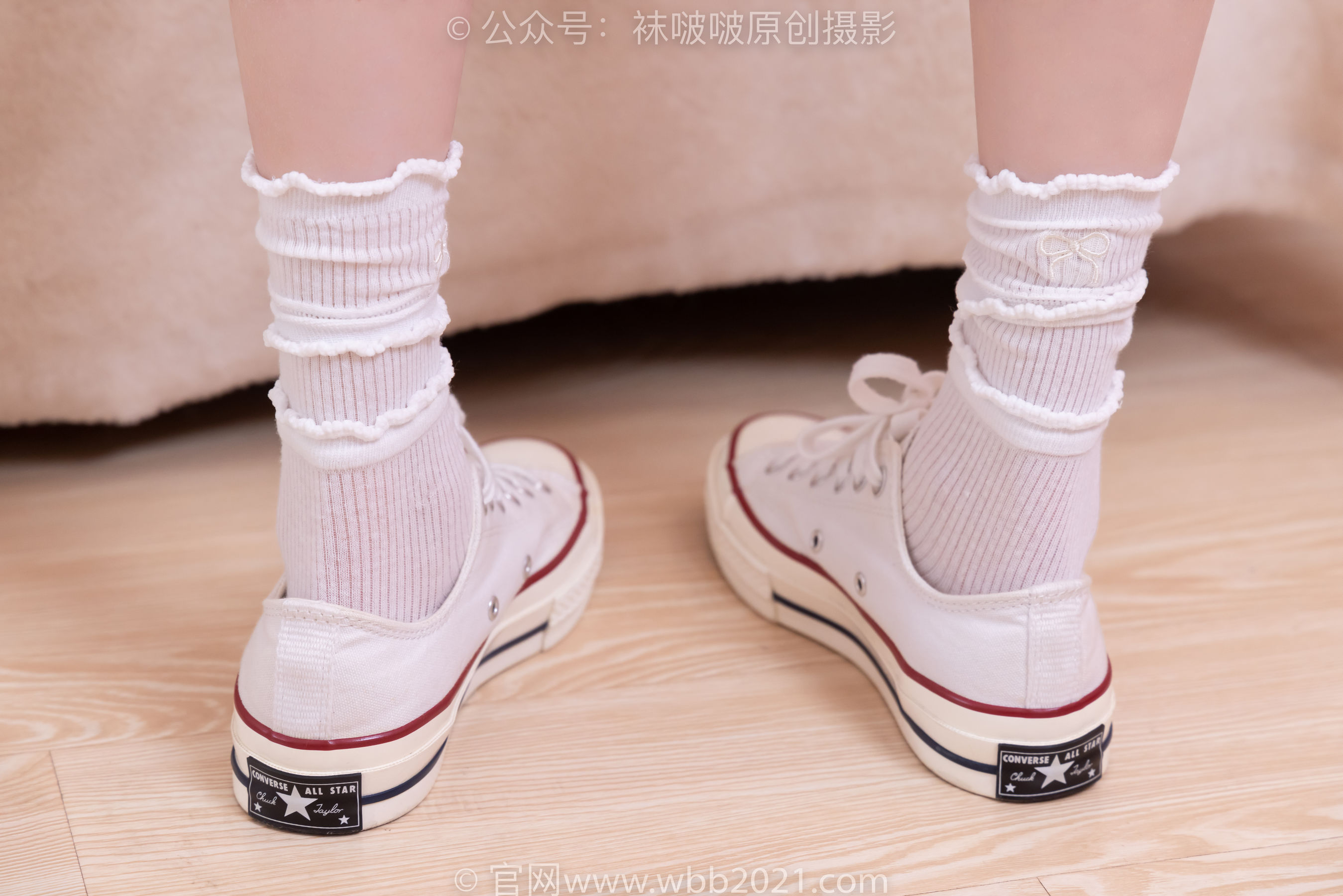 BoBoSocks袜啵啵 No.556 香菜 - 帆布鞋、白棉袜、裸足/(149P)