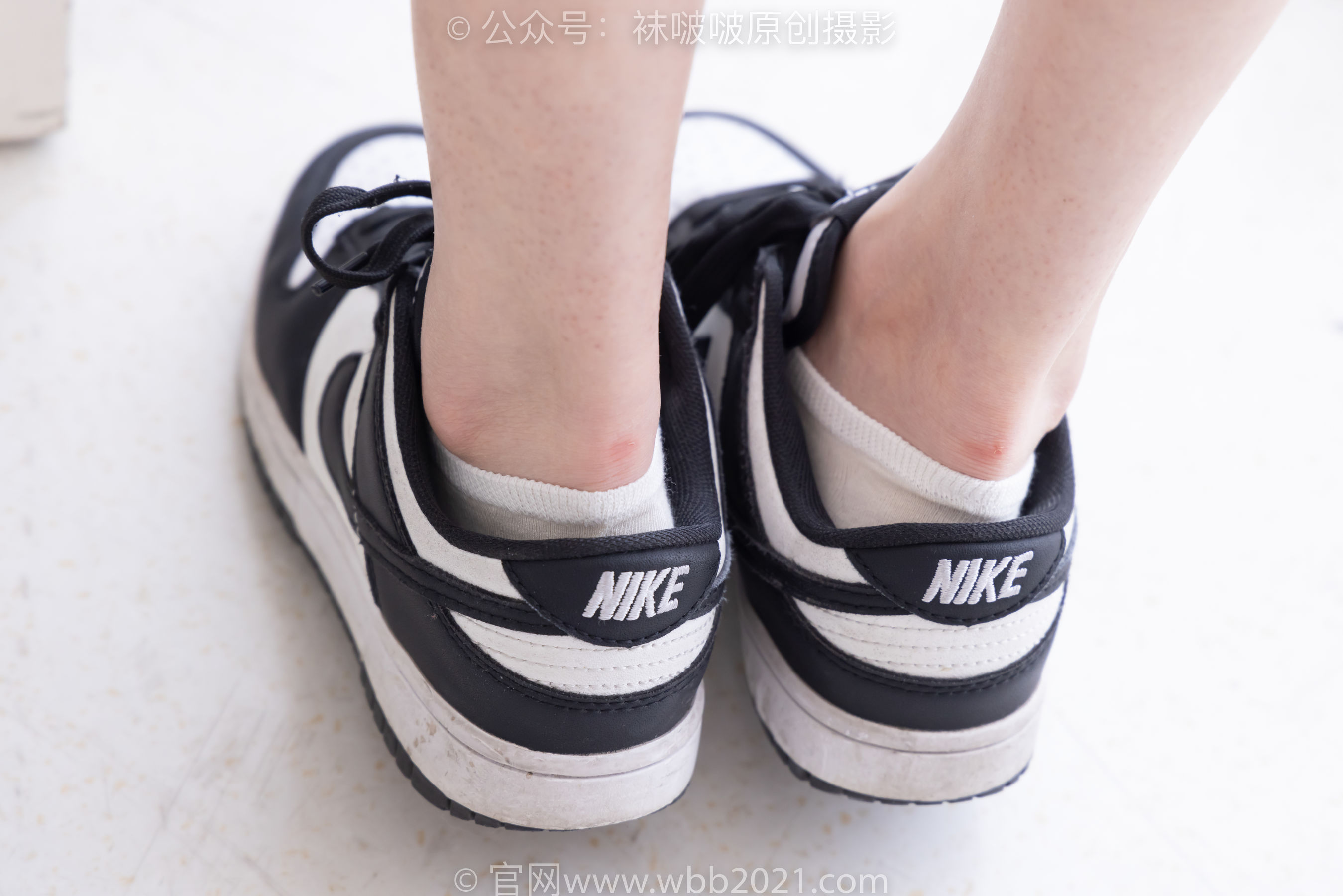 BoBoSocks袜啵啵 No.553 香菜 - 板鞋、短白棉袜、裸足/(152P)