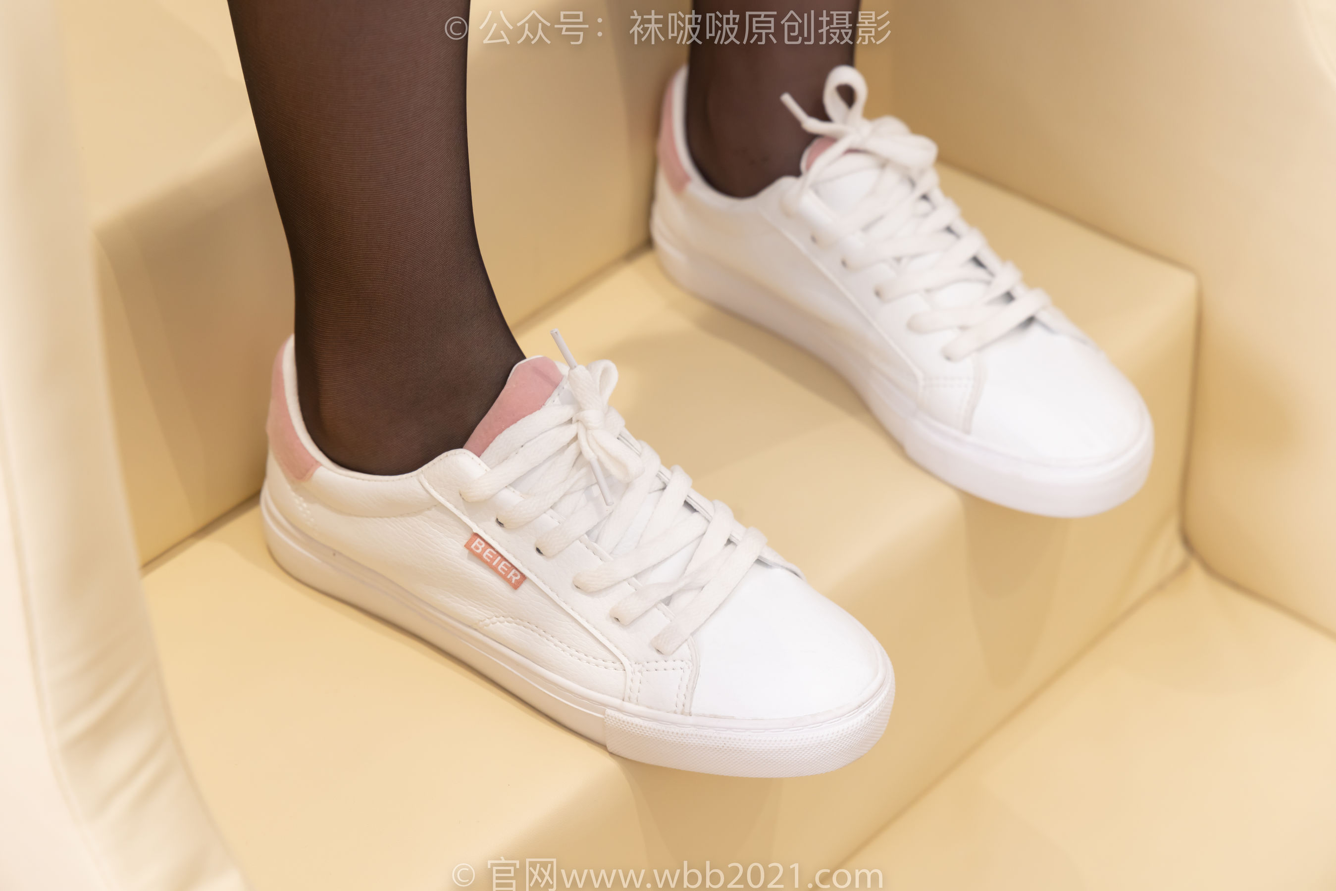 BoBoSocks袜啵啵 No.558 小甜豆 - 帆布鞋、黑丝、裸足/(155P)