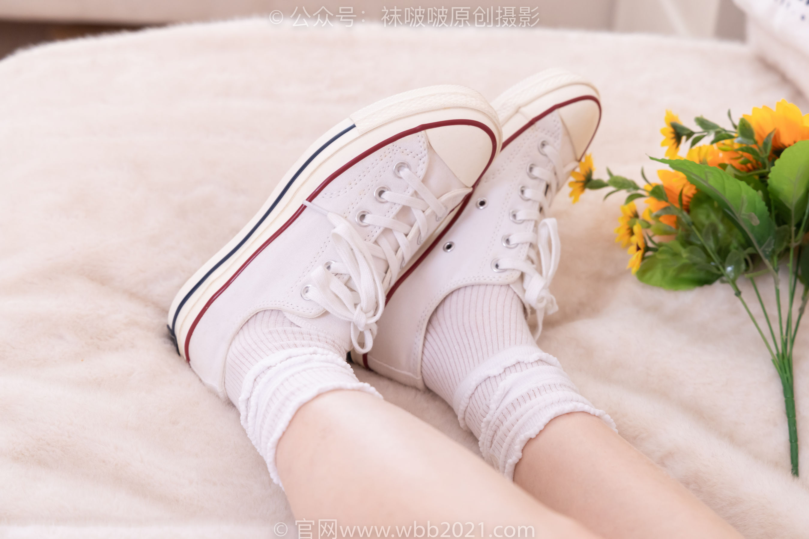 BoBoSocks袜啵啵 No.556 香菜 - 帆布鞋、白棉袜、裸足/(149P)