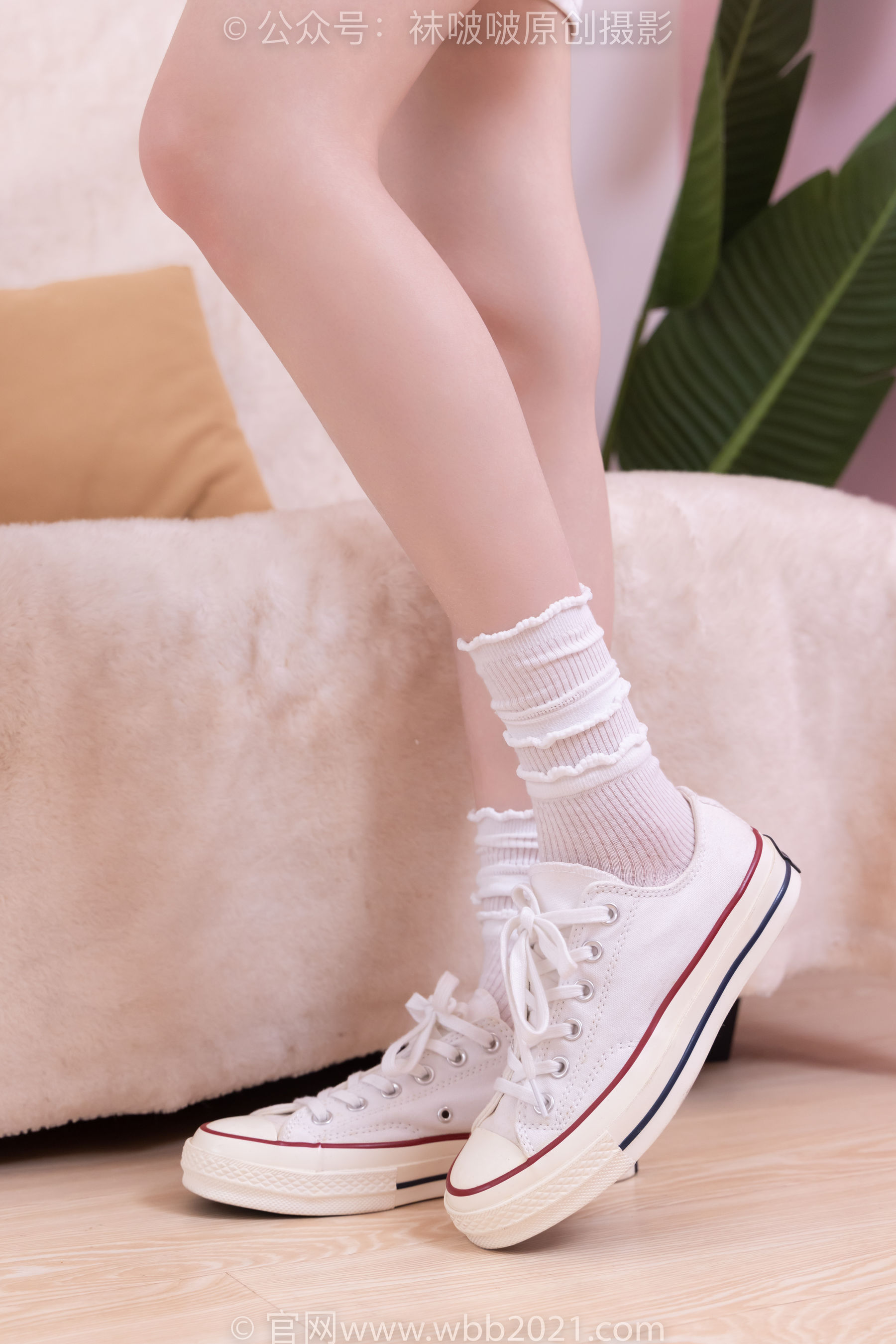 BoBoSocks袜啵啵 No.556 香菜 - 帆布鞋、白棉袜、裸足/(149P)