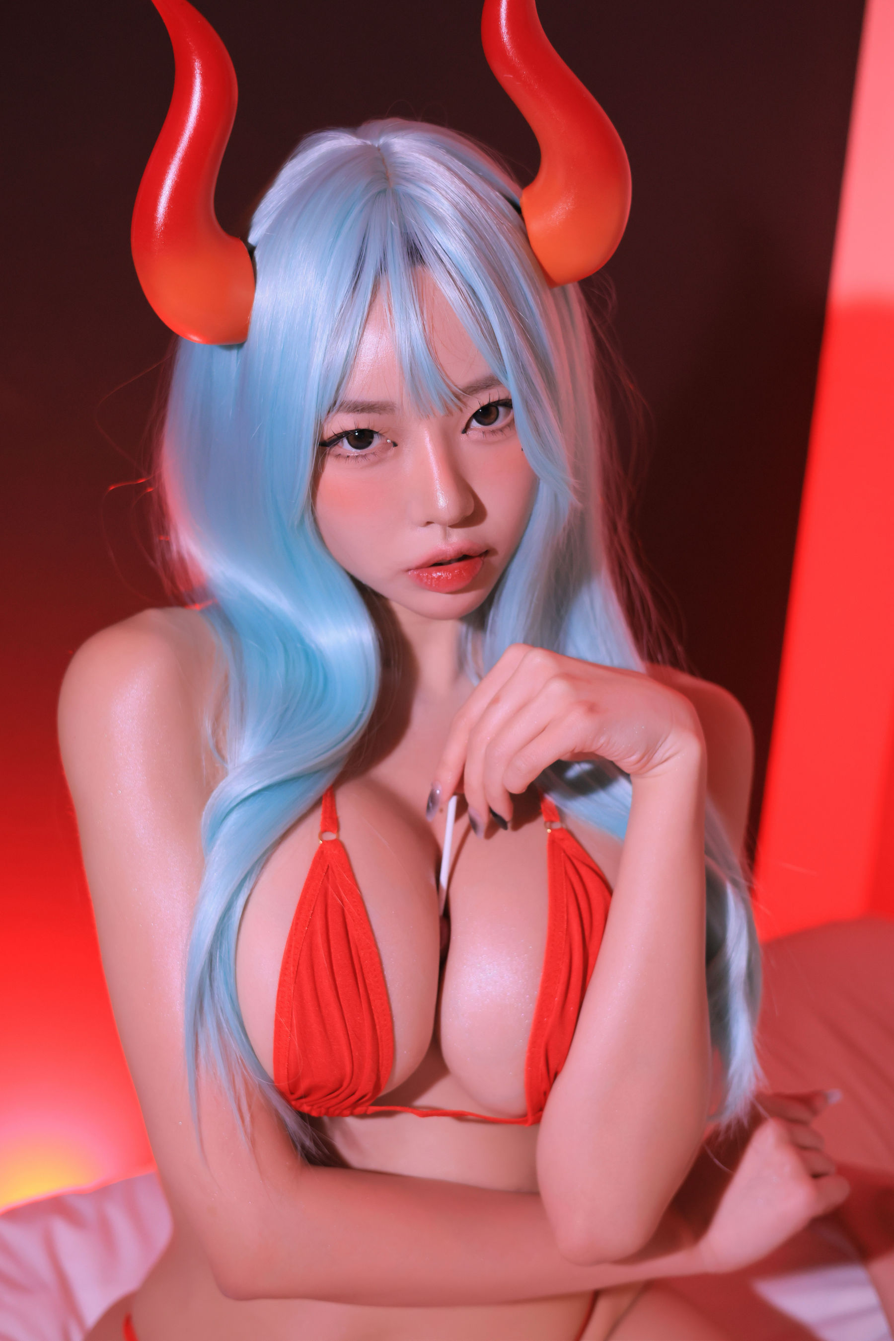 Dongeuran - Red Succubus/(241P)