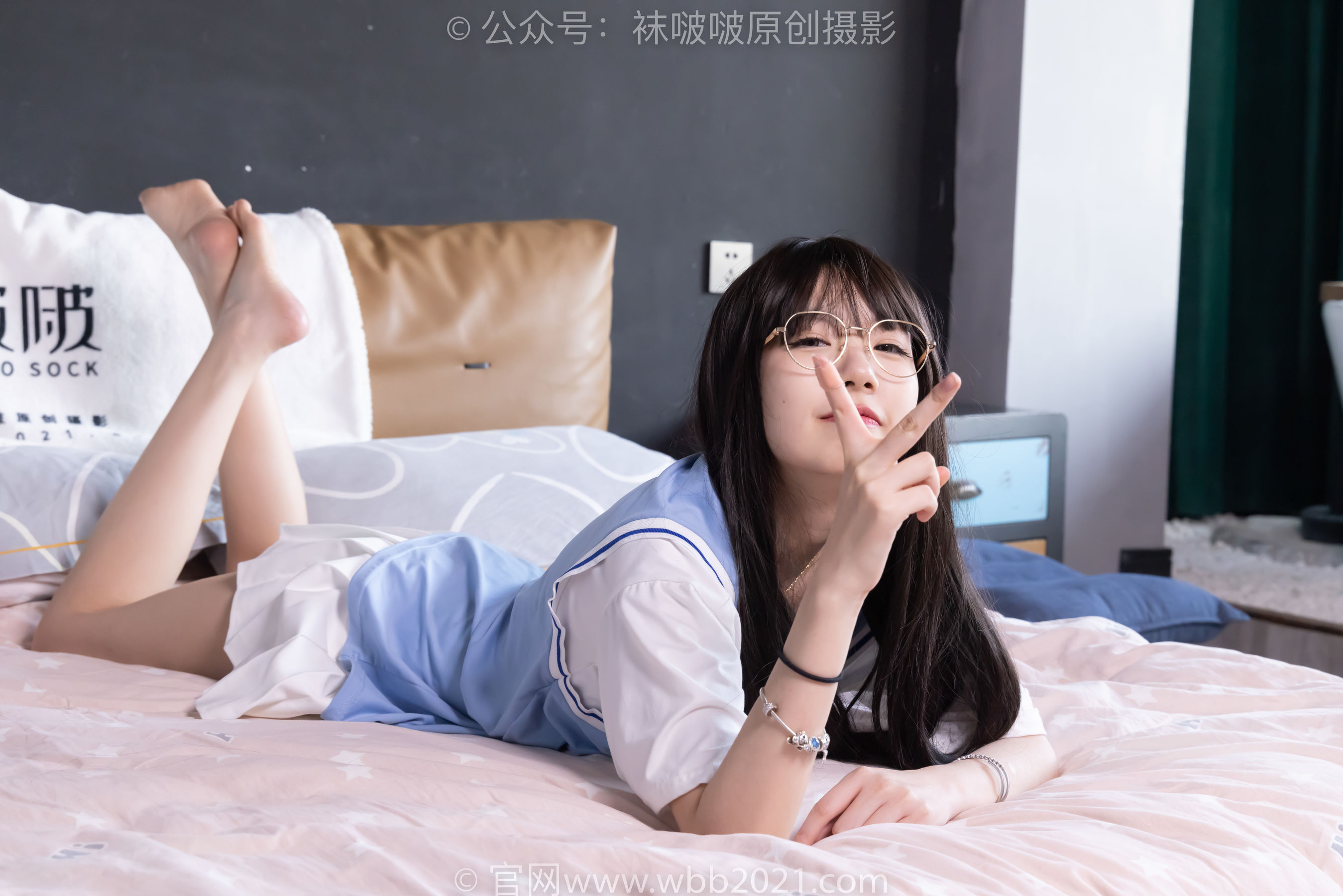 BoBoSocks袜啵啵 No.561 小甜豆 - 板鞋、短白棉袜、裸足/(155P)