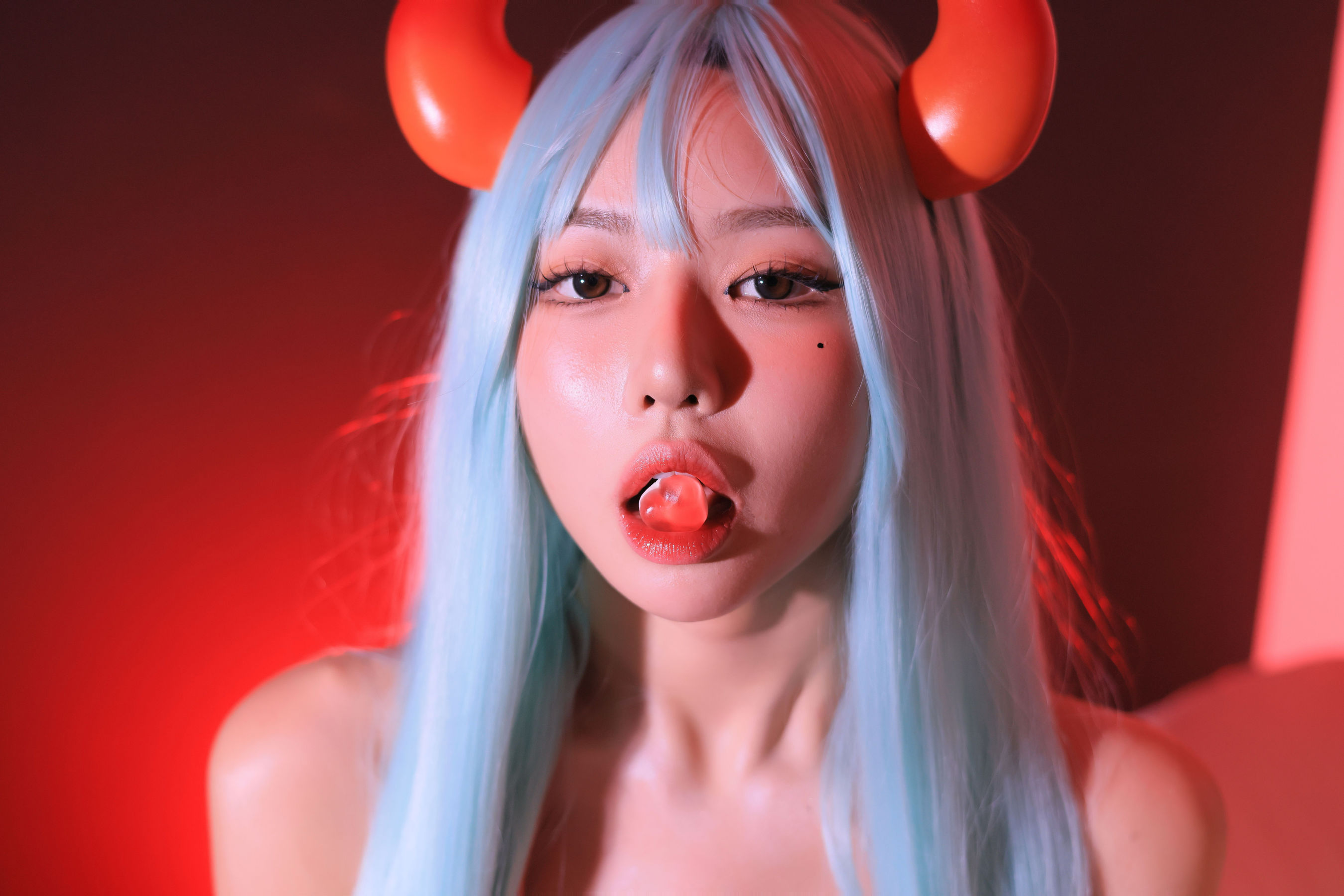 Dongeuran - Red Succubus/(241P)