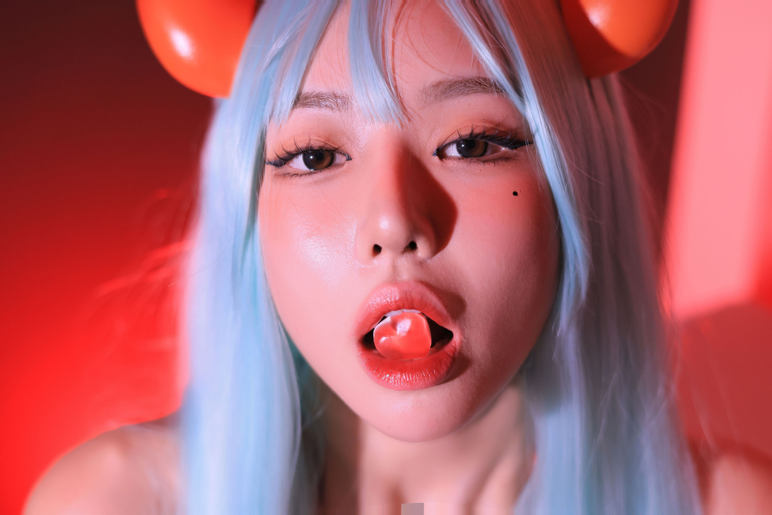 Dongeuran - Red Succubus/(241P)
