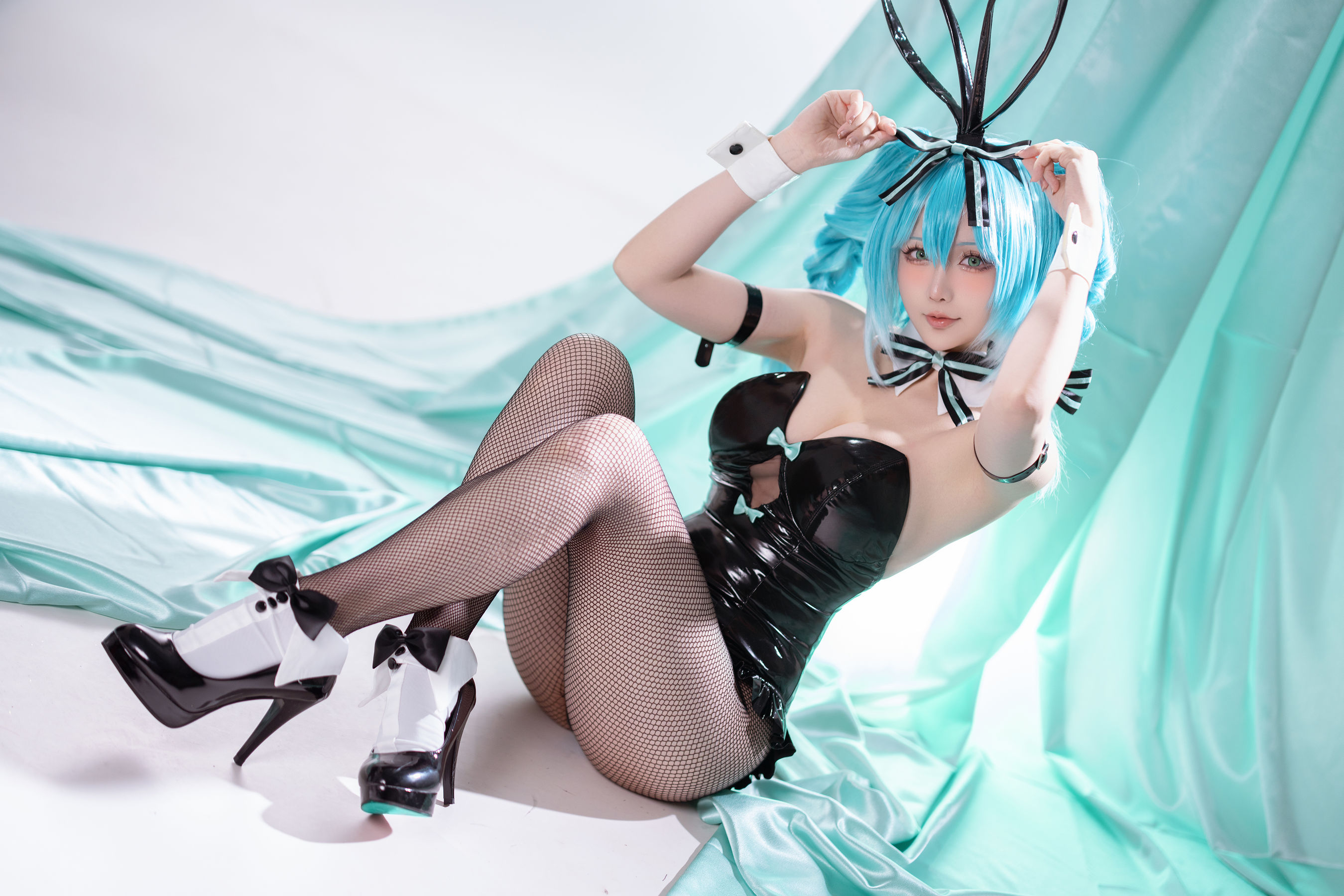 Coser小姐姐星之迟迟 - 初音未来 兔女郎/(32P)