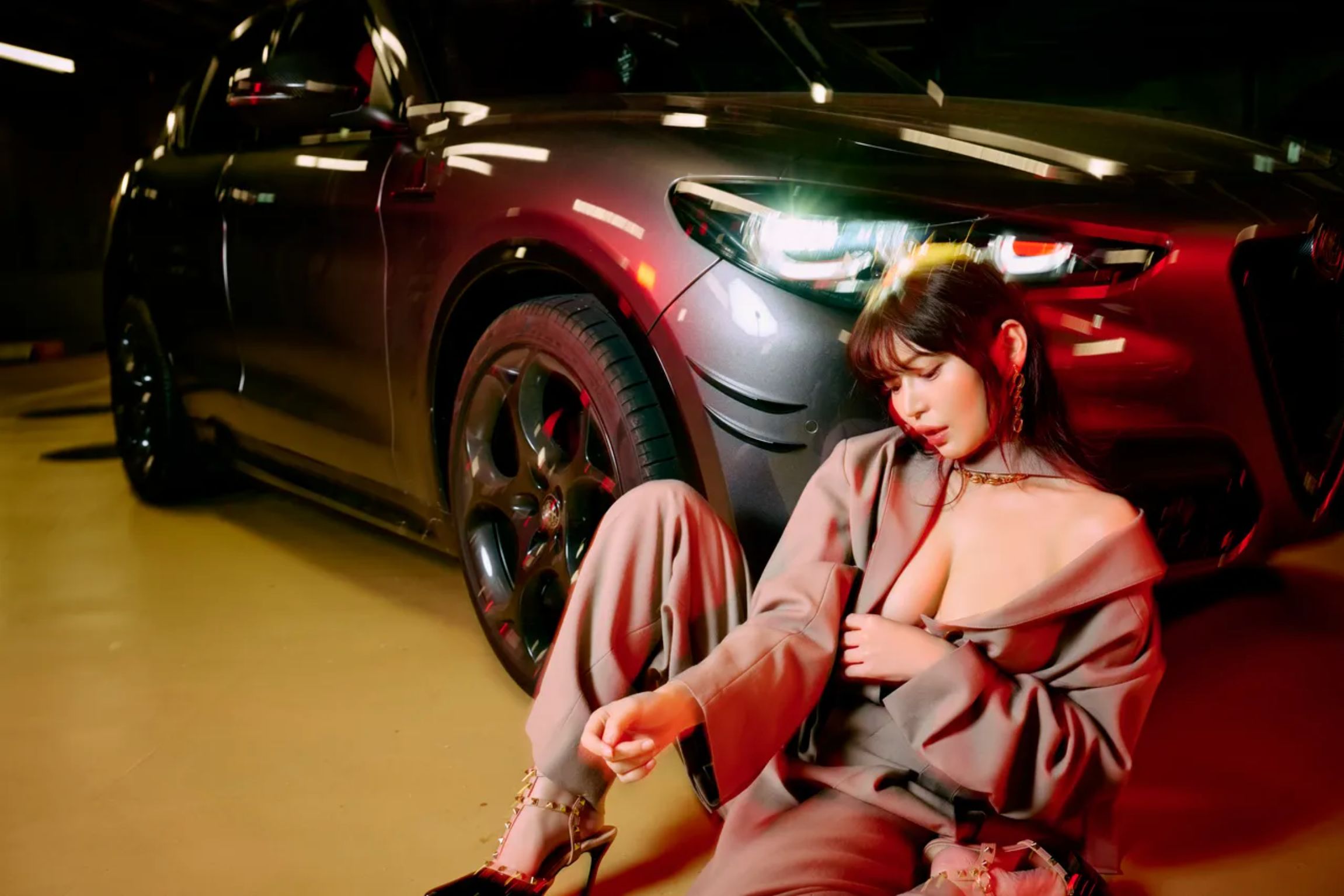 FRIDAY GOLD 似鳥沙也加 A to Z vol.10/(15P)