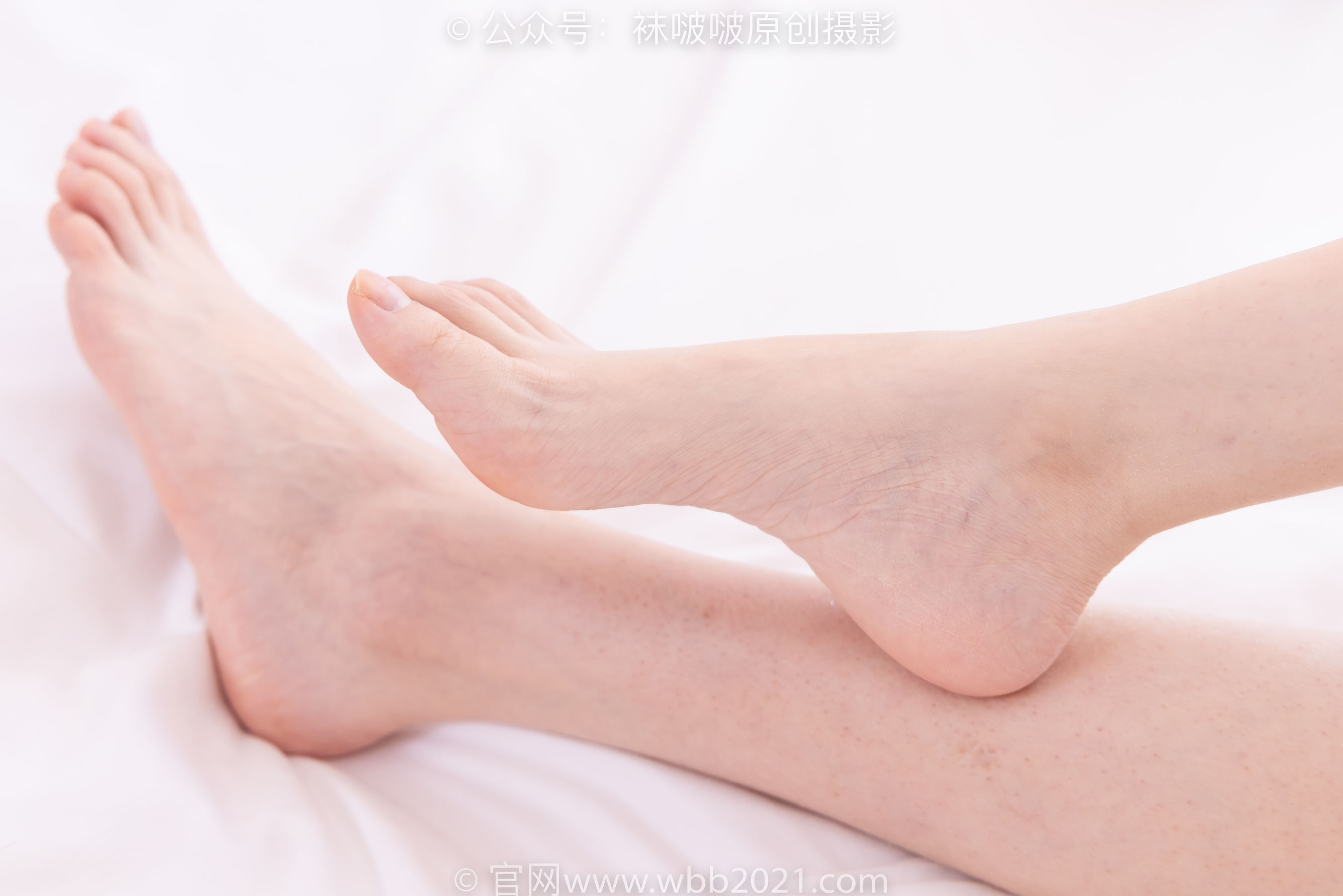 BoBoSocks袜啵啵 No.556 香菜 - 帆布鞋、白棉袜、裸足/(149P)