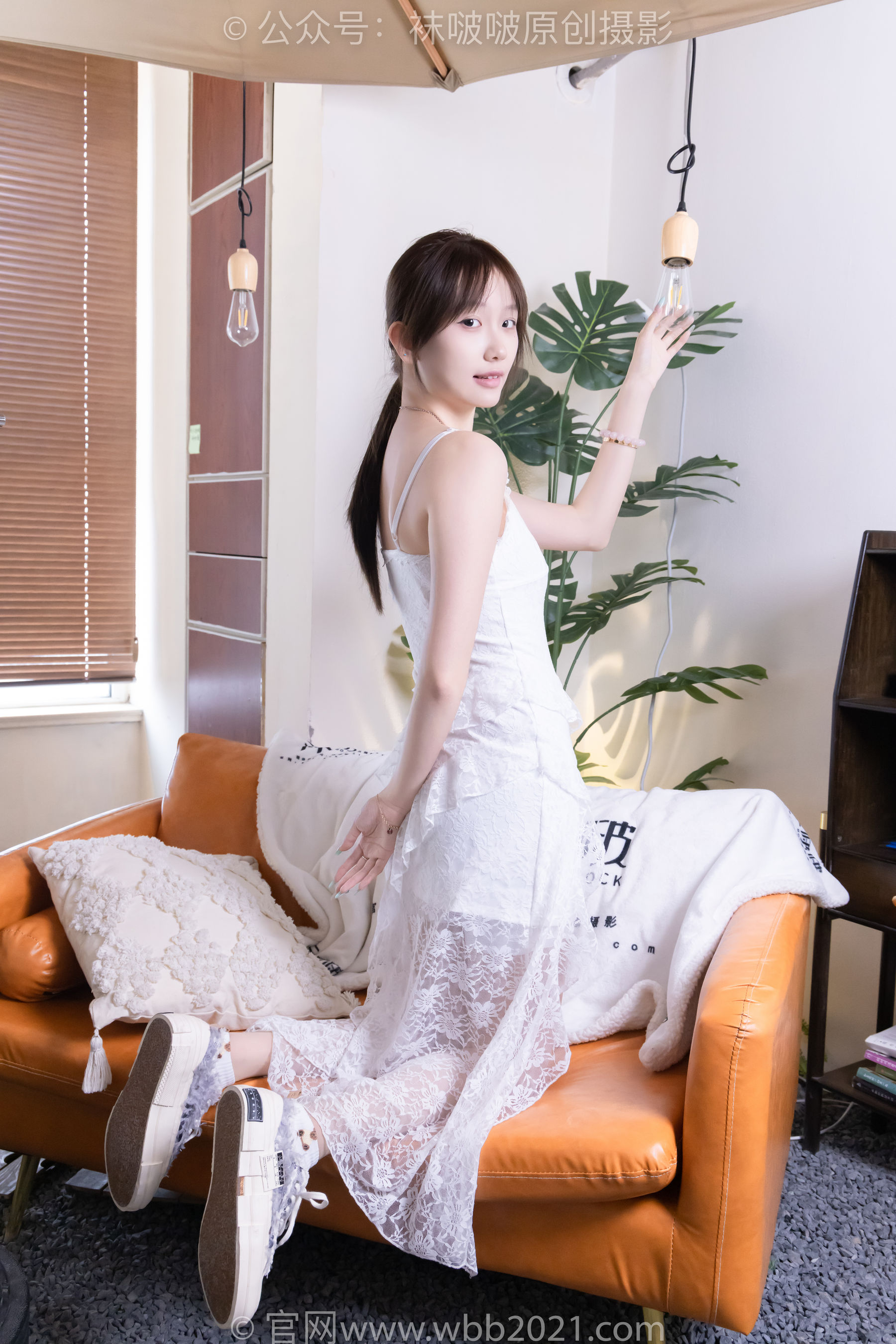 BoBoSocks袜啵啵 No.560 香菜 - 帆布鞋、短白棉袜、薄肉丝/(143P)